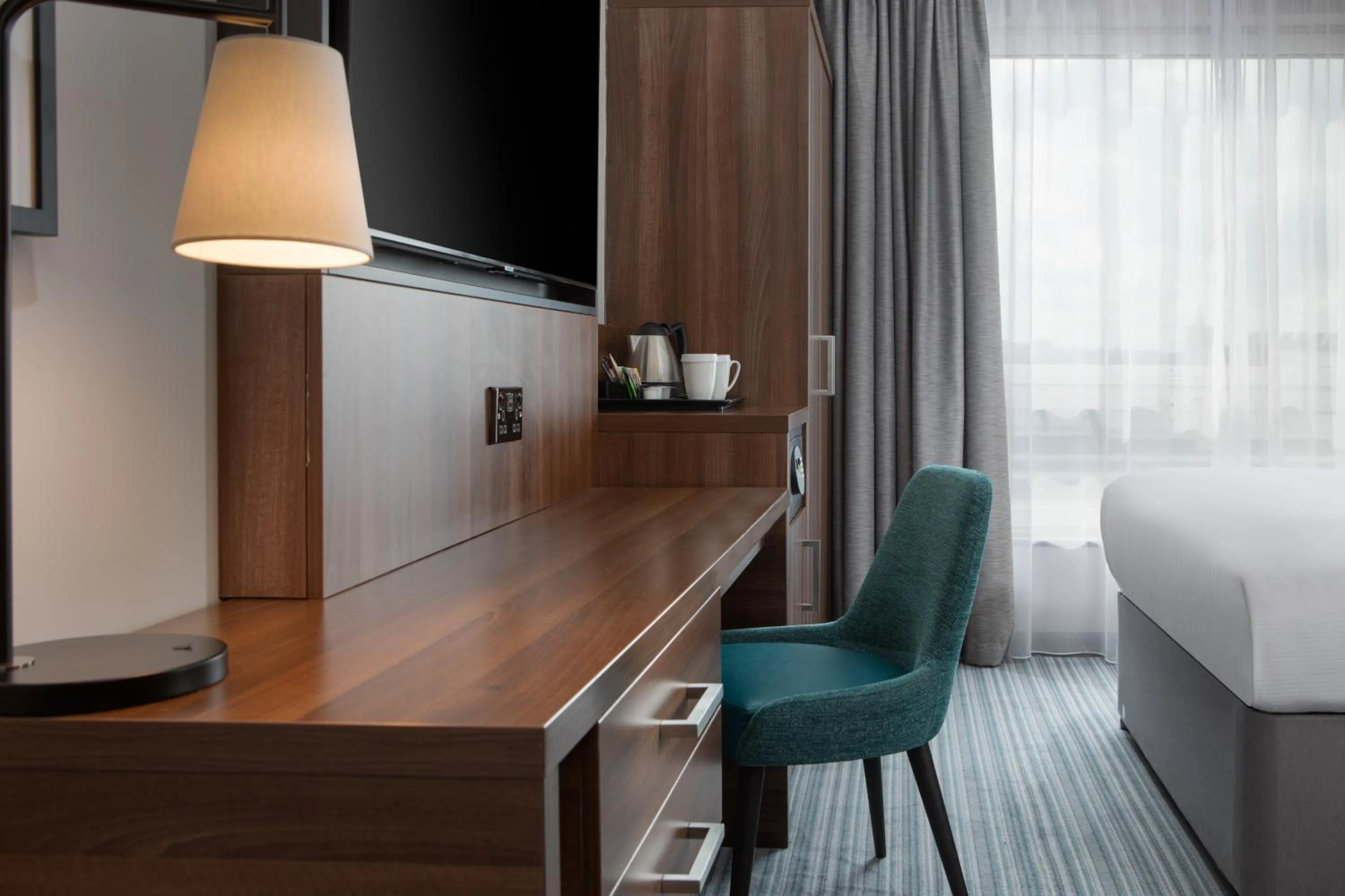 Bedroom, Bed in DoubleTree by Hilton London Chelsea