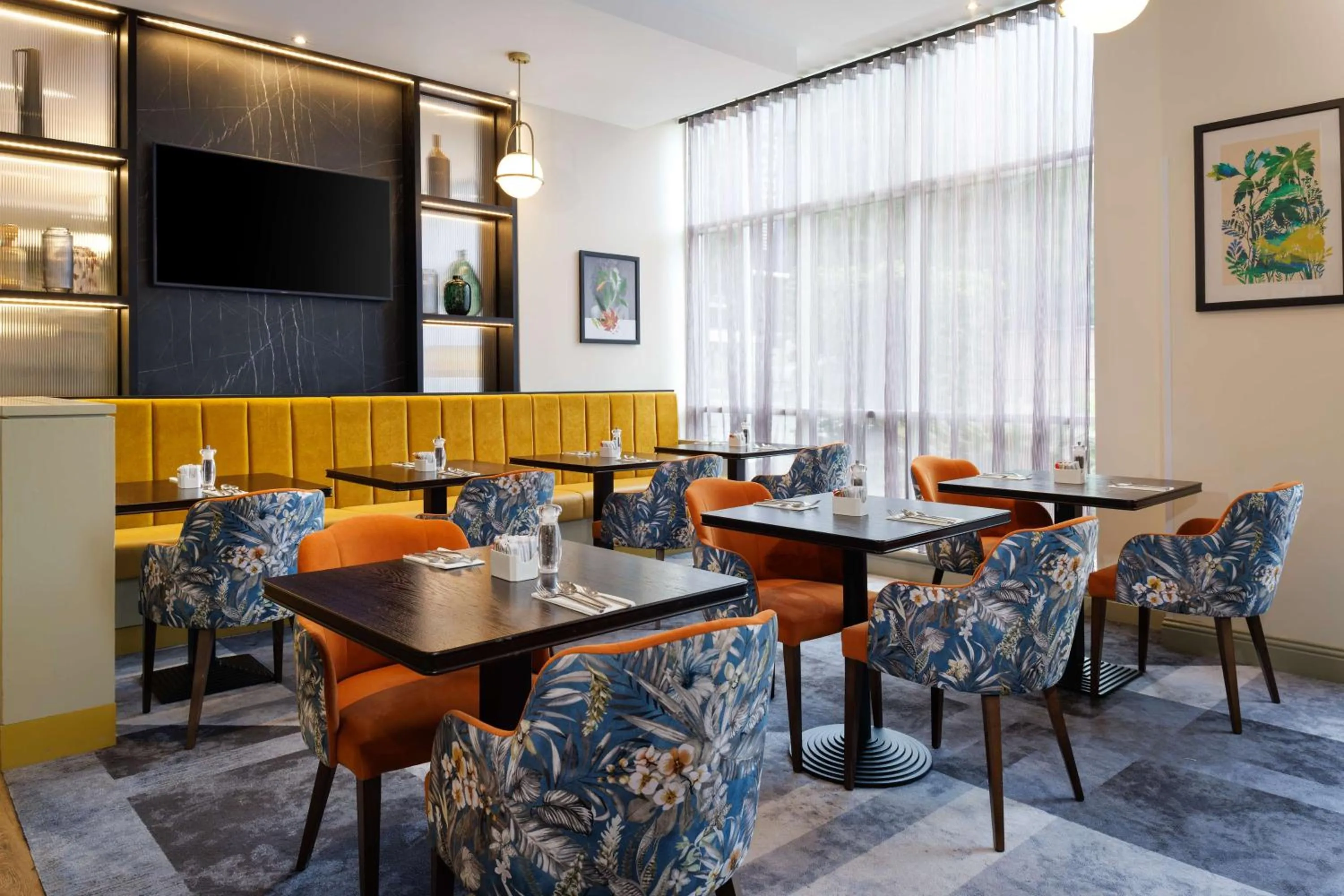 Restaurant/places to eat in DoubleTree by Hilton London Chelsea