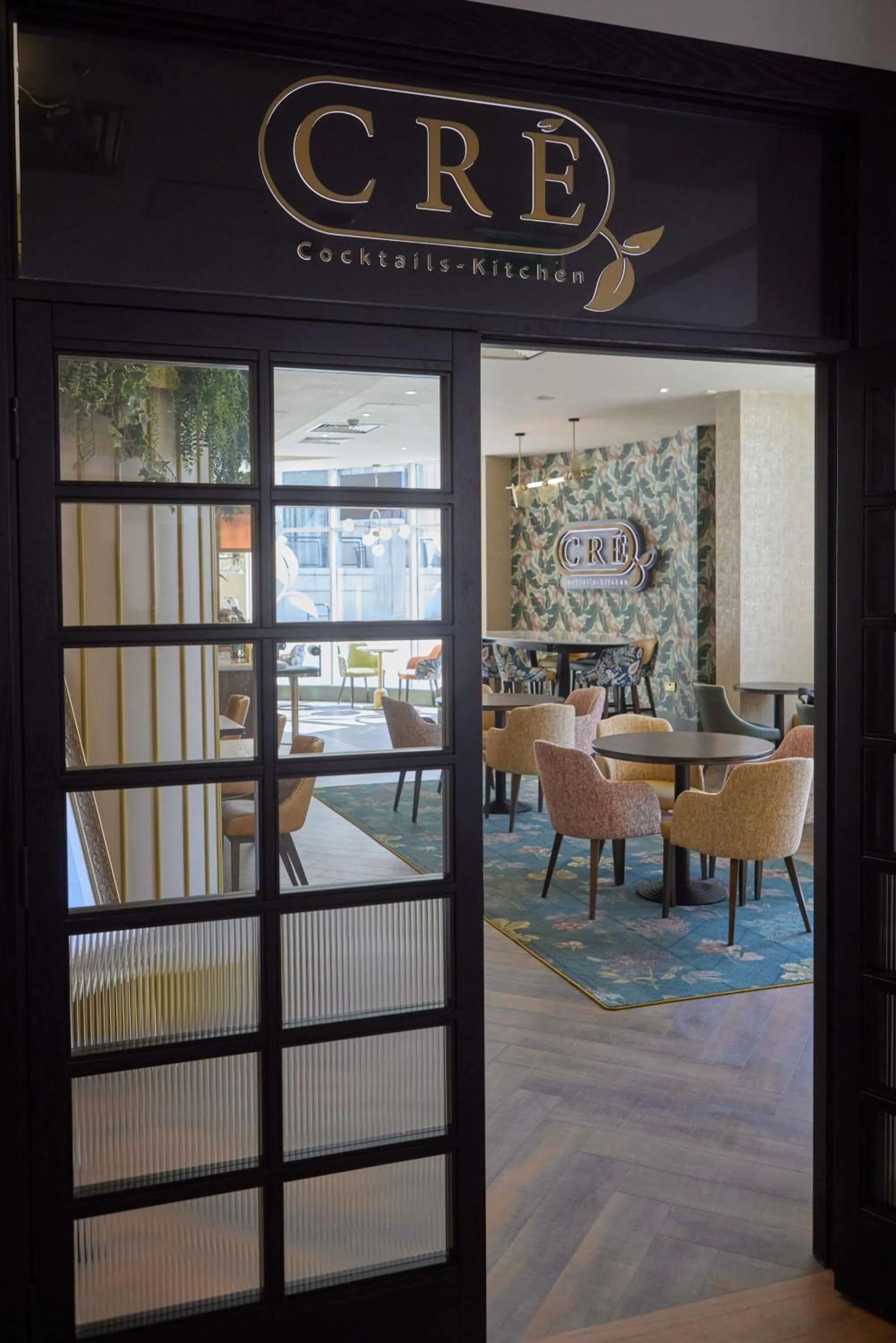 Lounge or bar in DoubleTree by Hilton London Chelsea