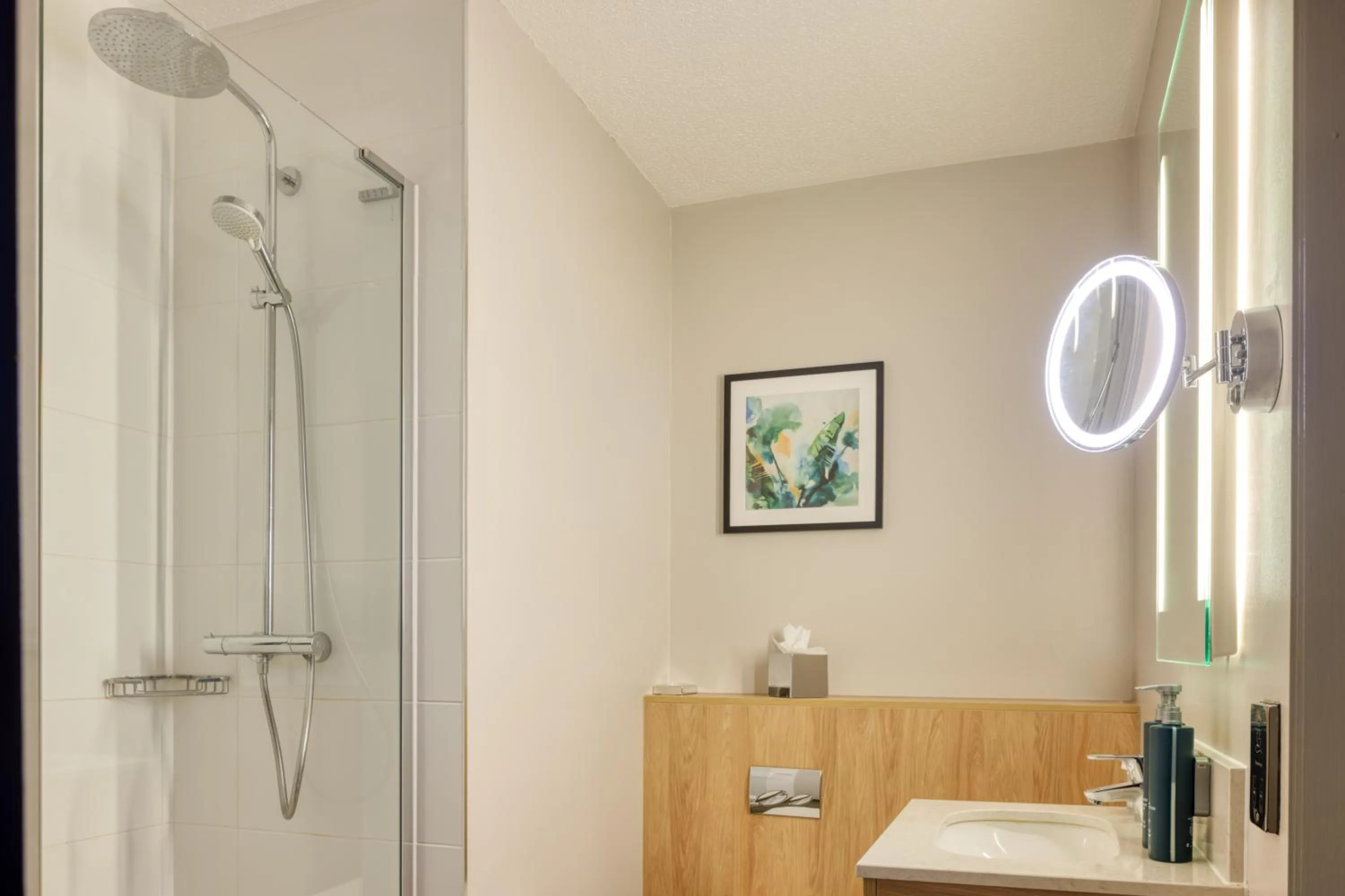 Bathroom in DoubleTree by Hilton London Chelsea