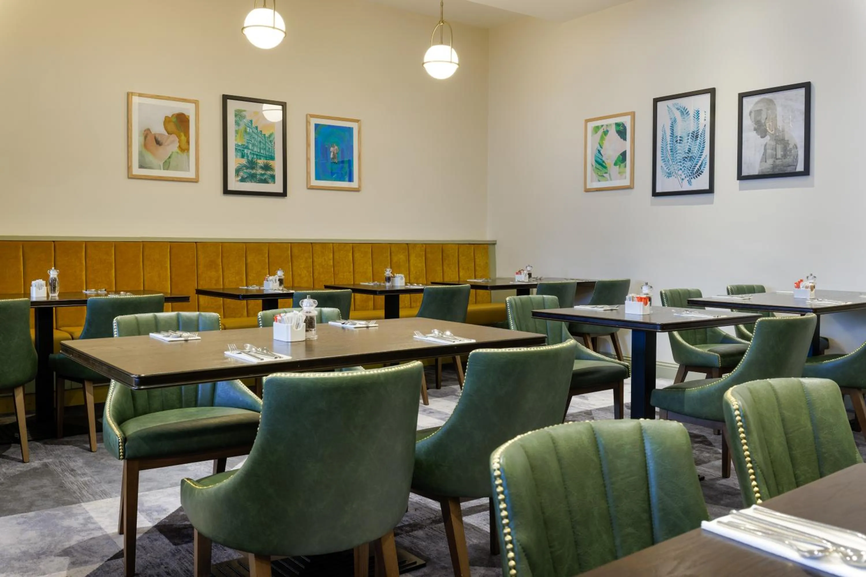 Restaurant/places to eat in DoubleTree by Hilton London Chelsea