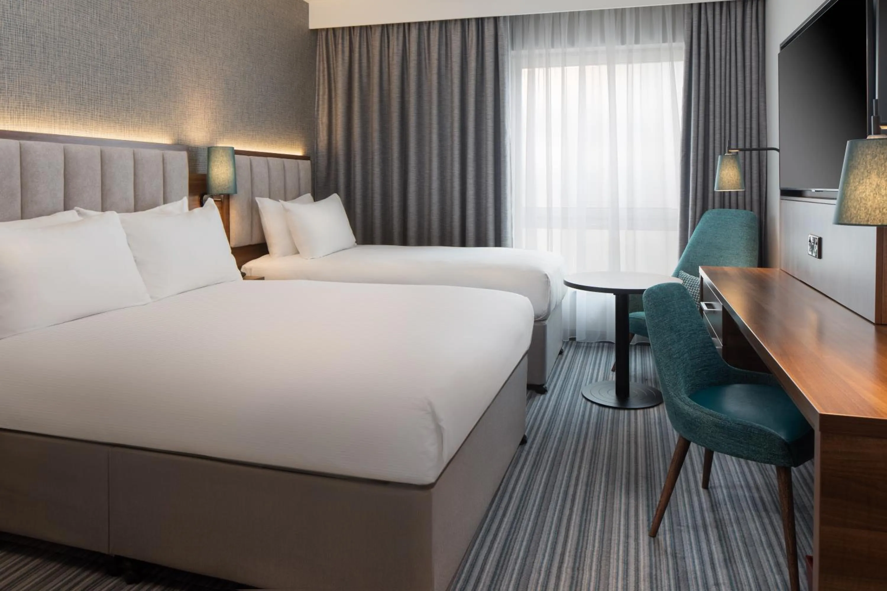 Bedroom, Bed in DoubleTree by Hilton London Chelsea