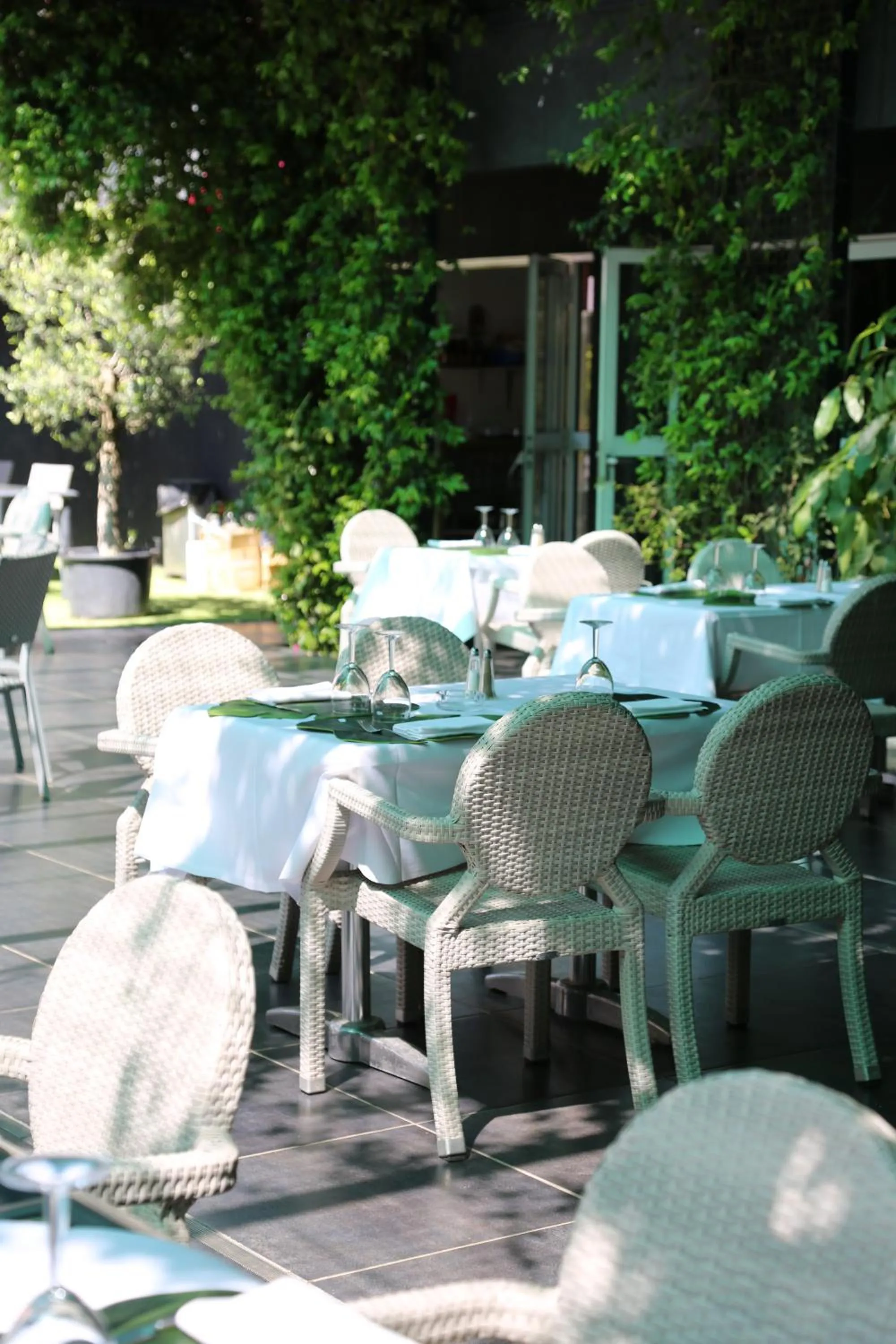 Restaurant/places to eat in Cors'Hotel