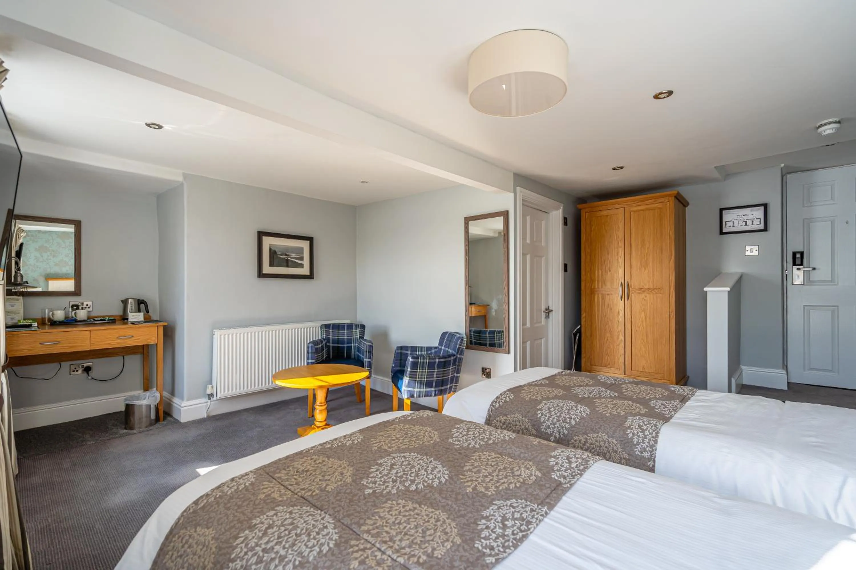 Bedroom, Bed in Penhelig Arms