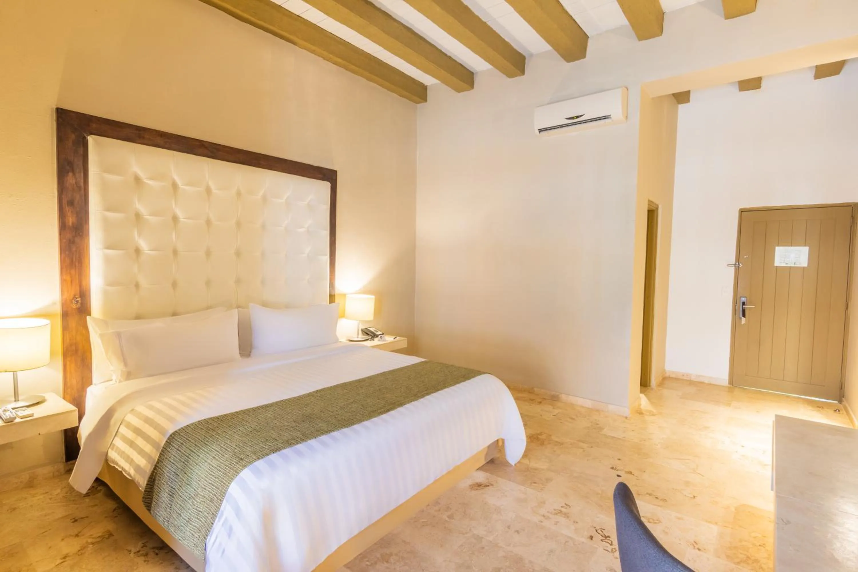 Bed in GHL Collection Armería Real Hotel