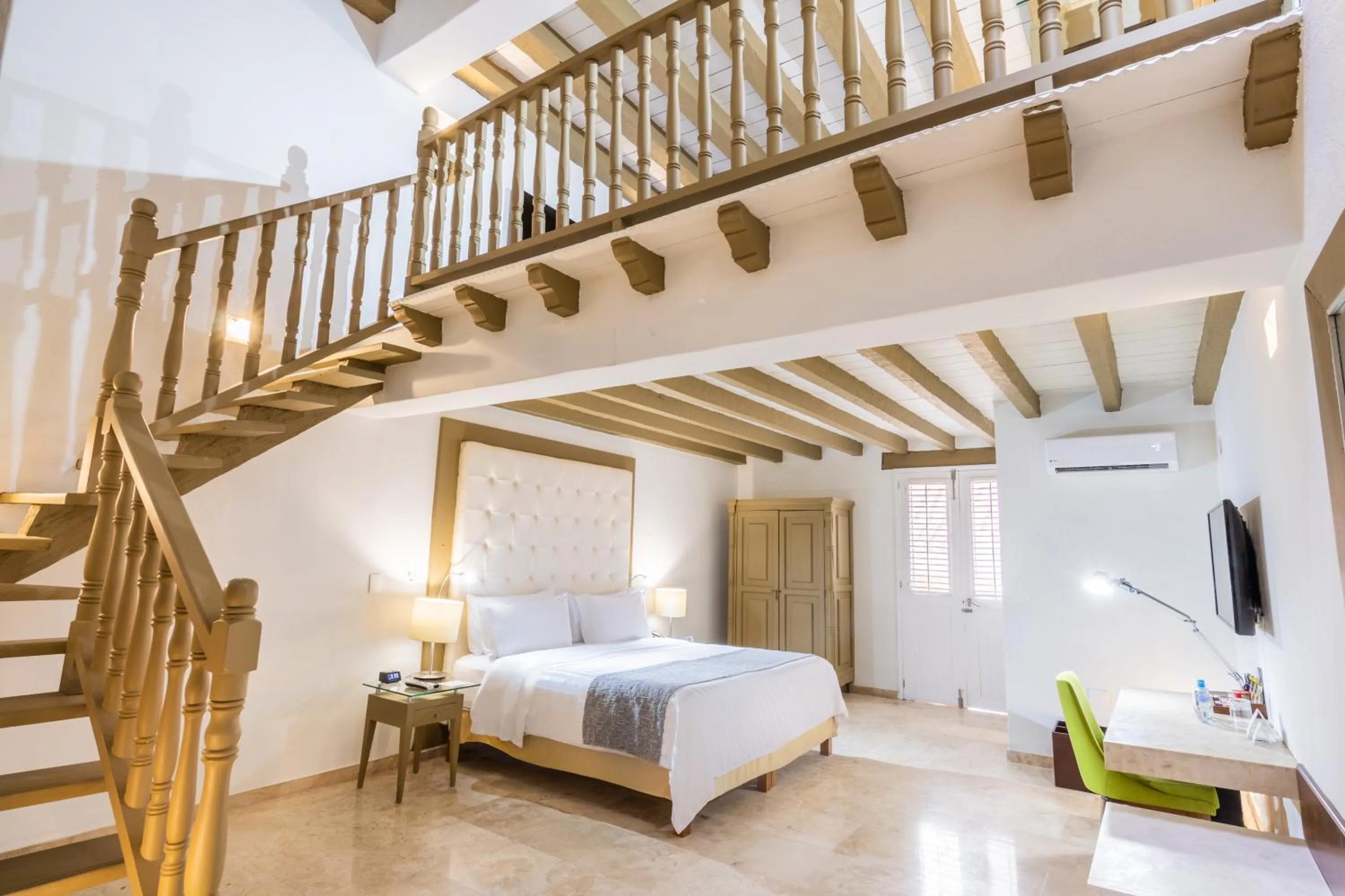 Photo of the whole room, Bed in GHL Collection Armería Real Hotel