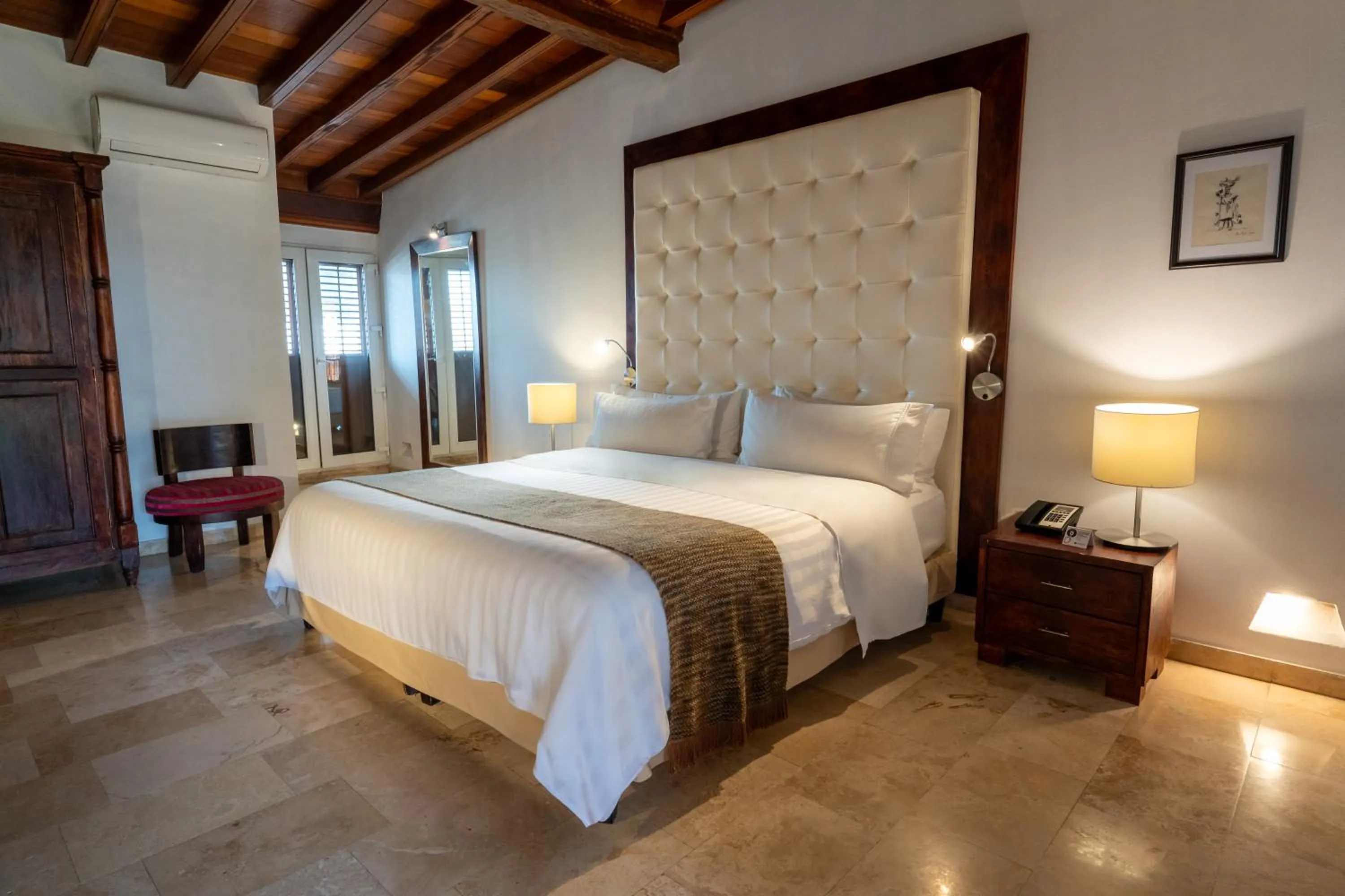 Bed in GHL Collection Armería Real Hotel