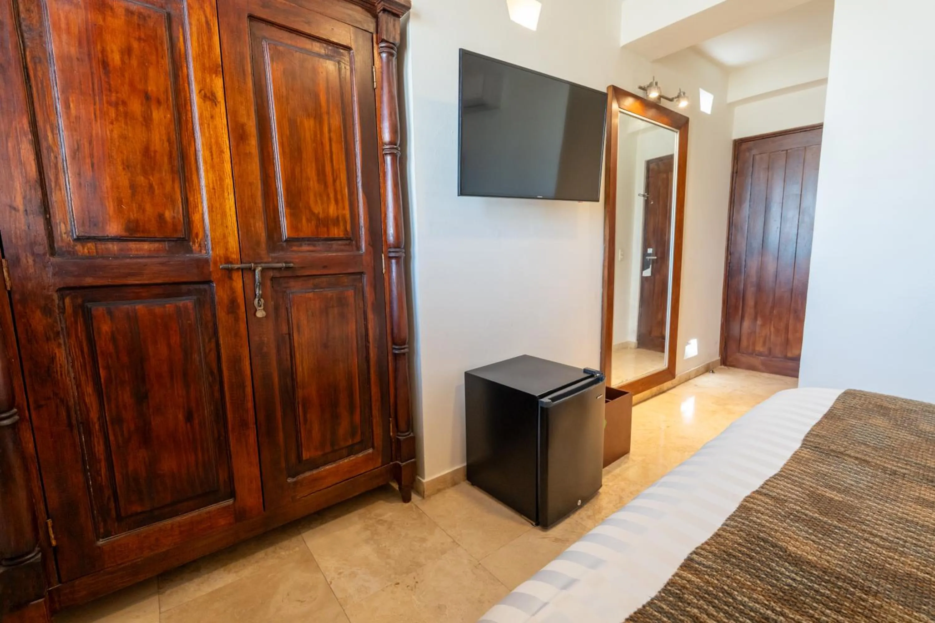 TV and multimedia in GHL Collection Armería Real Hotel