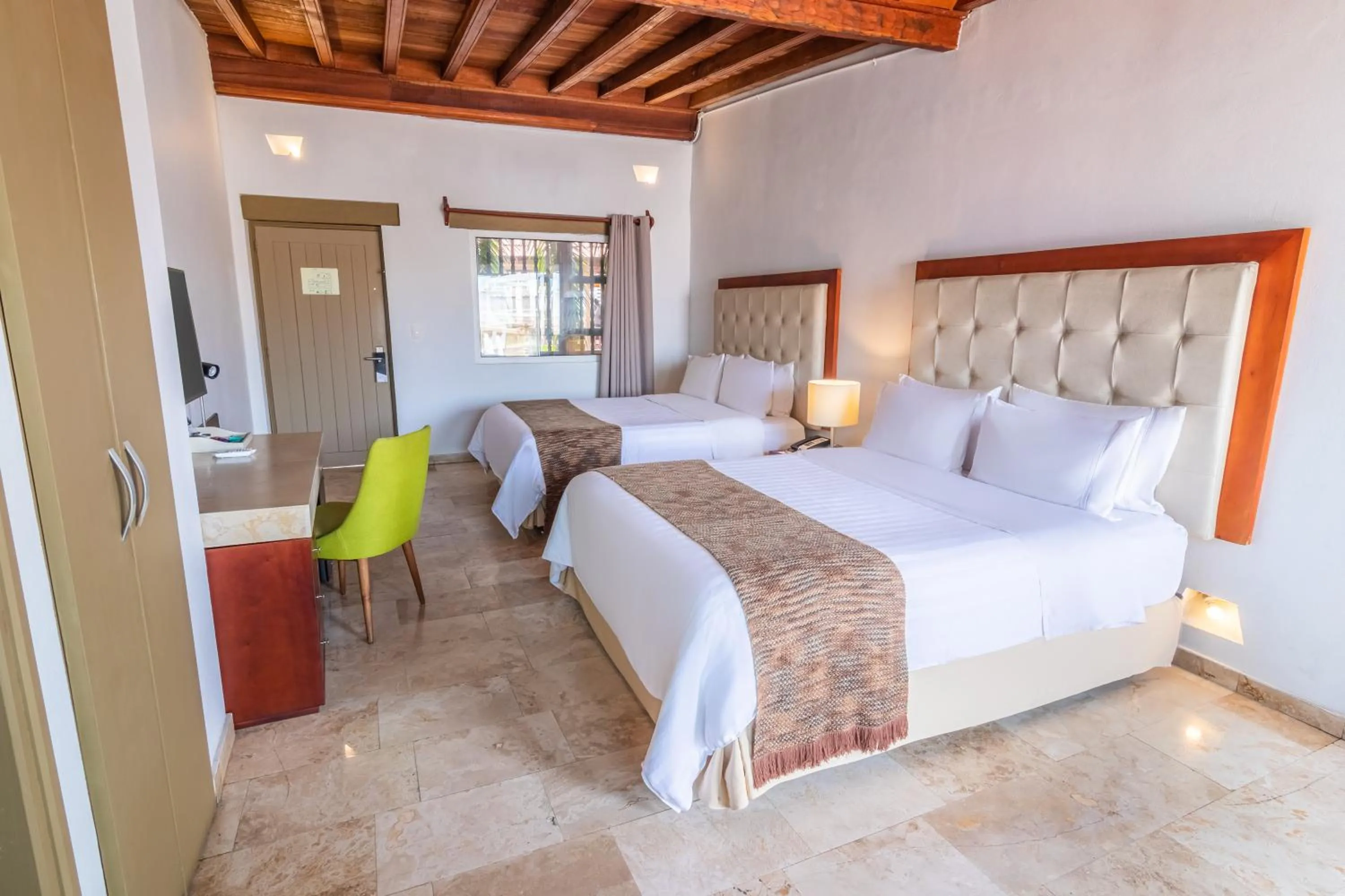 Bed in GHL Collection Armería Real Hotel