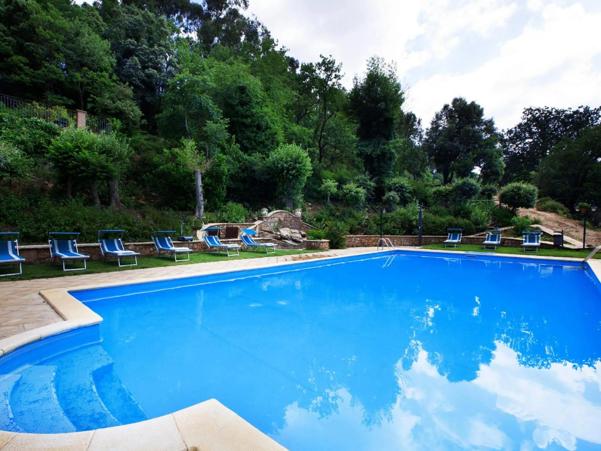 Swimming pool in Torre di Renda