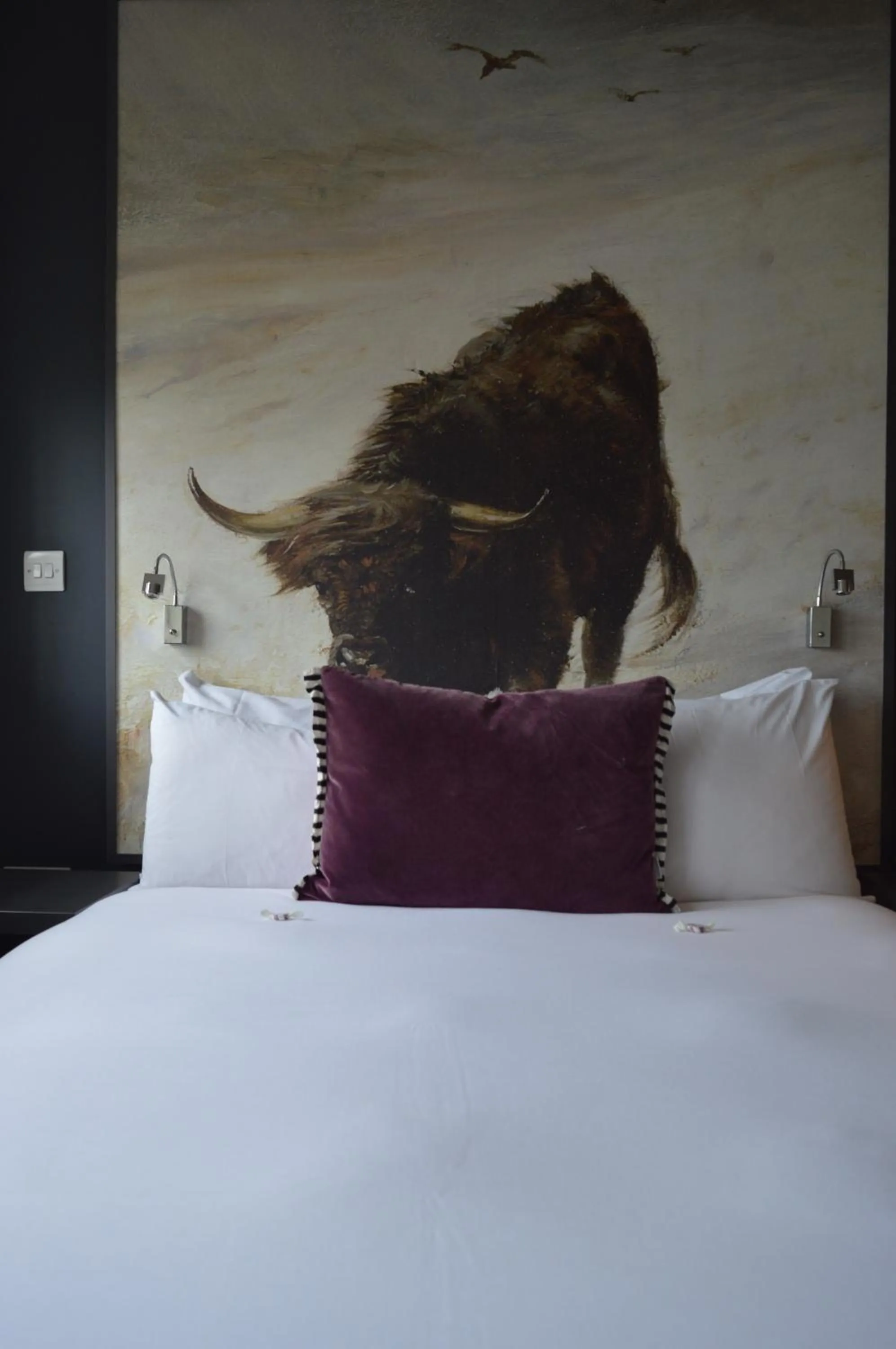 Decorative detail, Bed in B+B Edinburgh