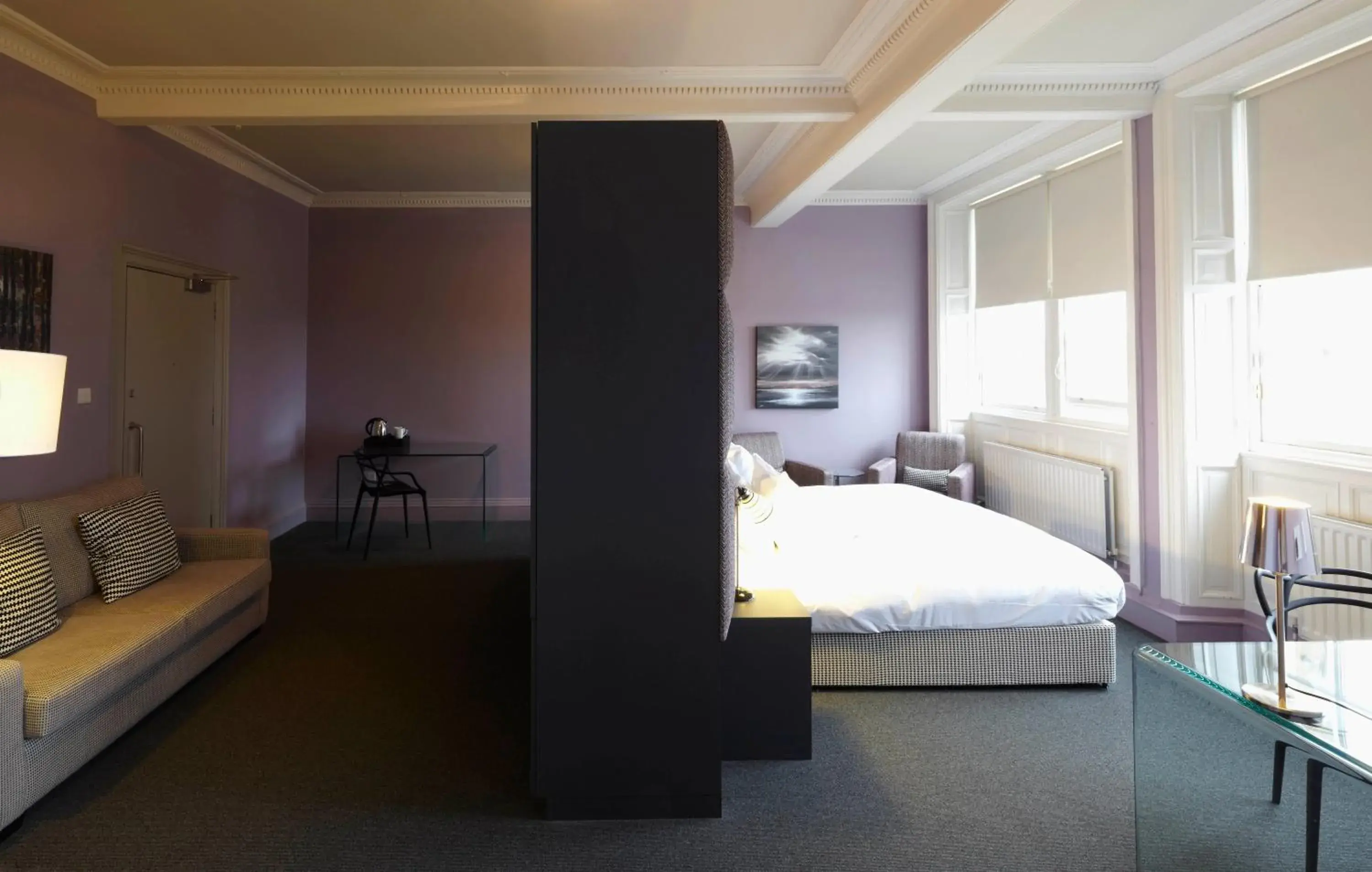 Coffee/tea facilities, Bed in B+B Edinburgh Coffee/tea facilities, Bed in B+B Edinburgh