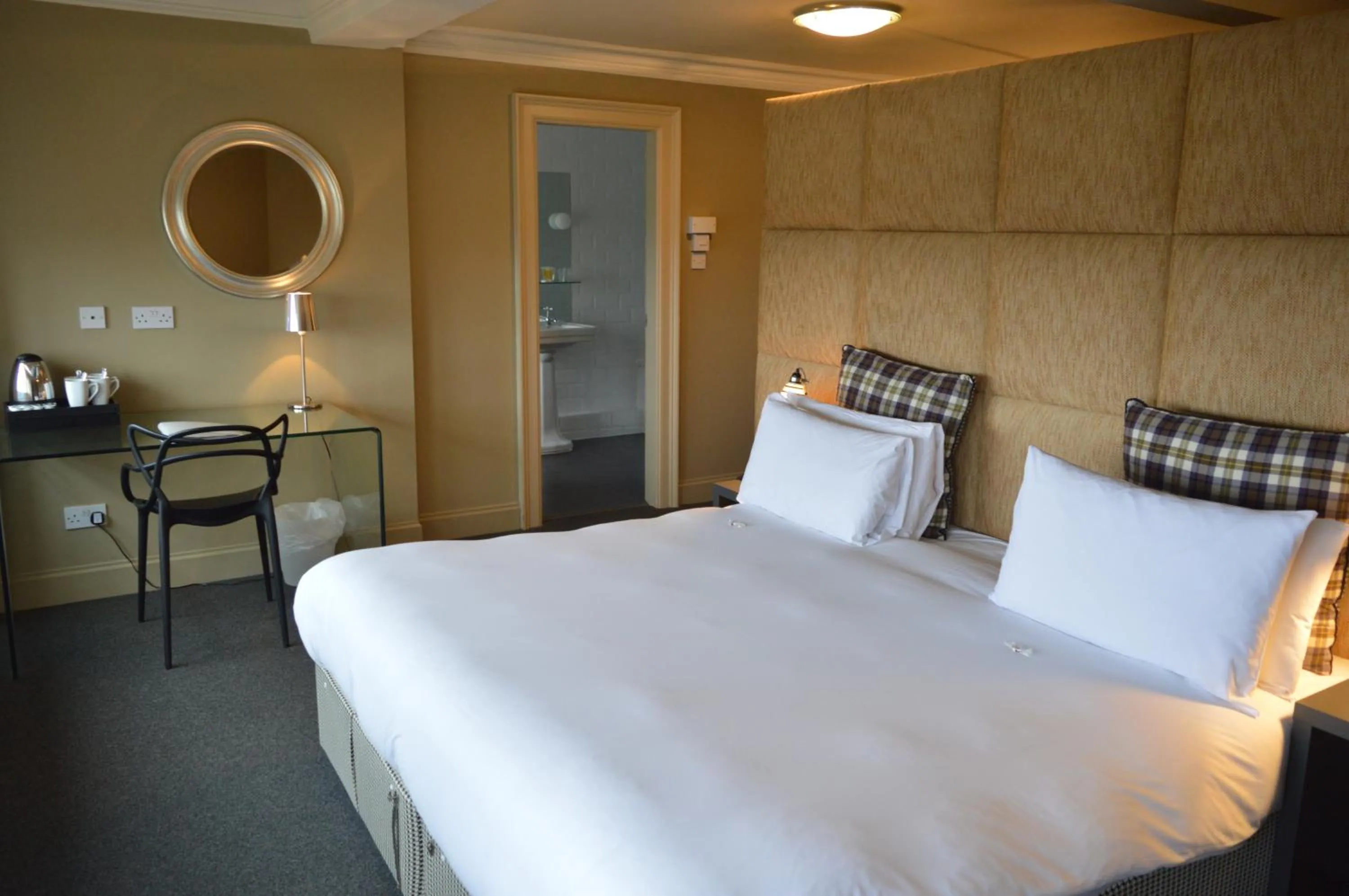 Bedroom, Bed in B+B Edinburgh