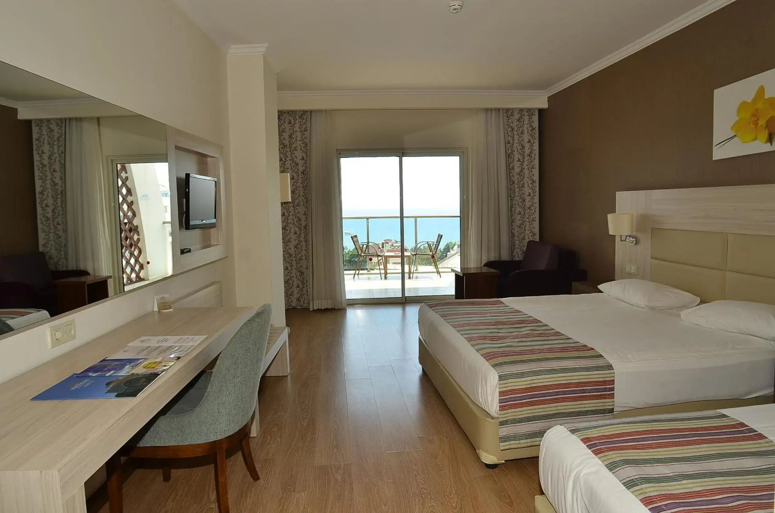 Day, Bed in Side Prenses Resort Hotel & Spa Day, Bed in Side Prenses Resort Hotel & Spa