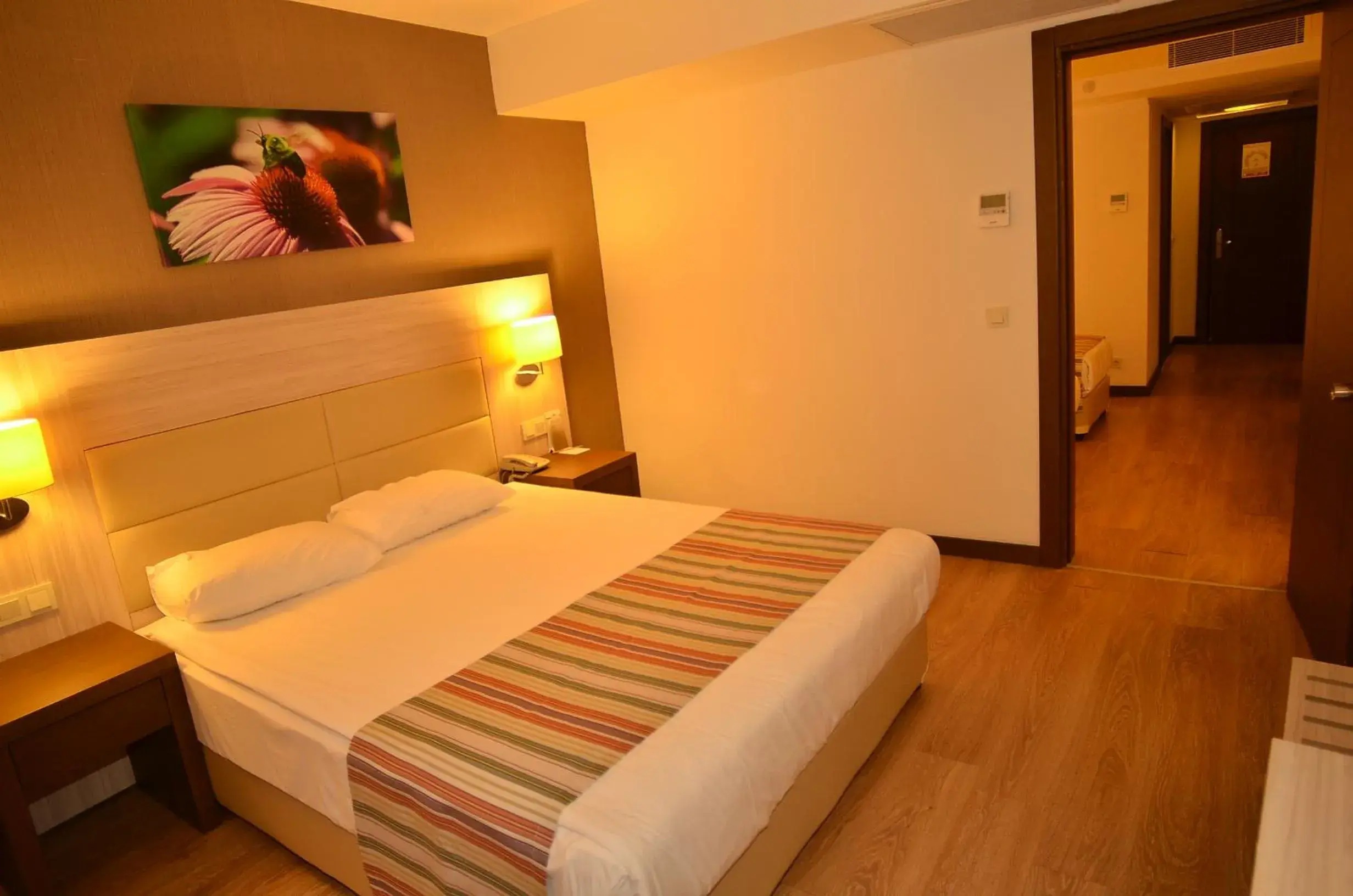 Photo of the whole room, Bed in Side Prenses Resort Hotel & Spa Photo of the whole room, Bed in Side Prenses Resort Hotel & Spa