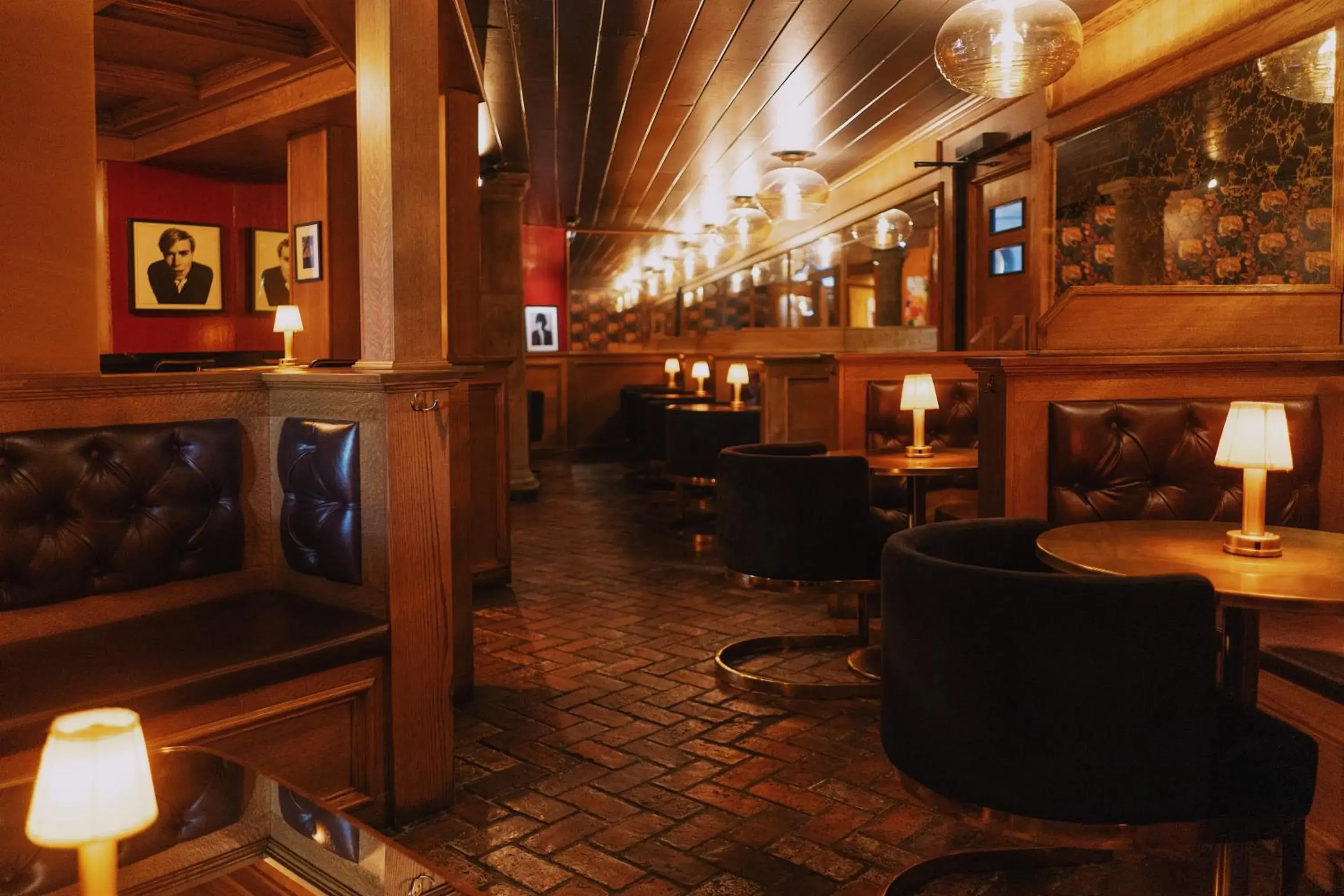 Restaurant/places to eat in Villa Royale Restaurant/places to eat in Villa Royale