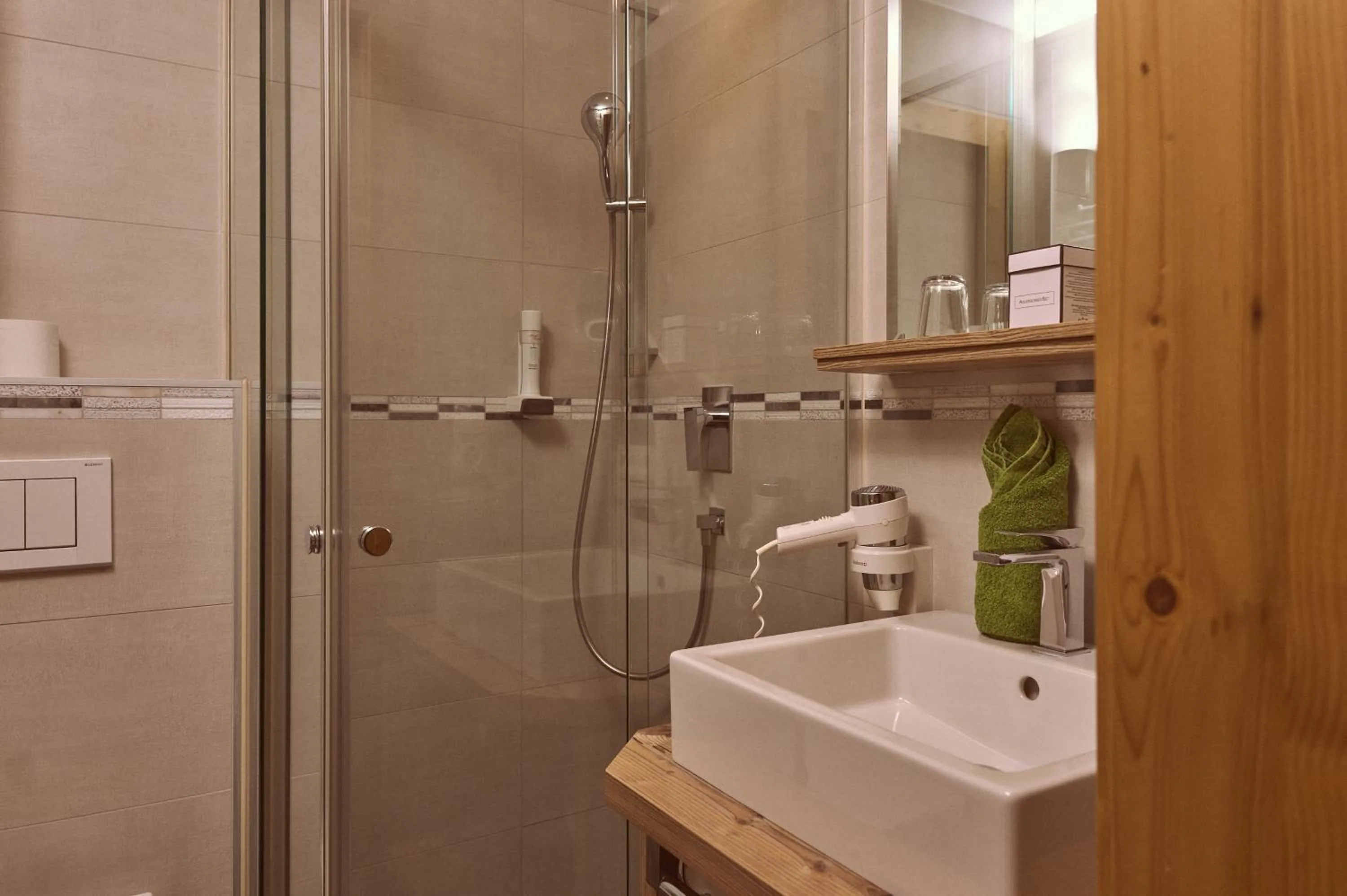 Shower in Hotel Sonnalp