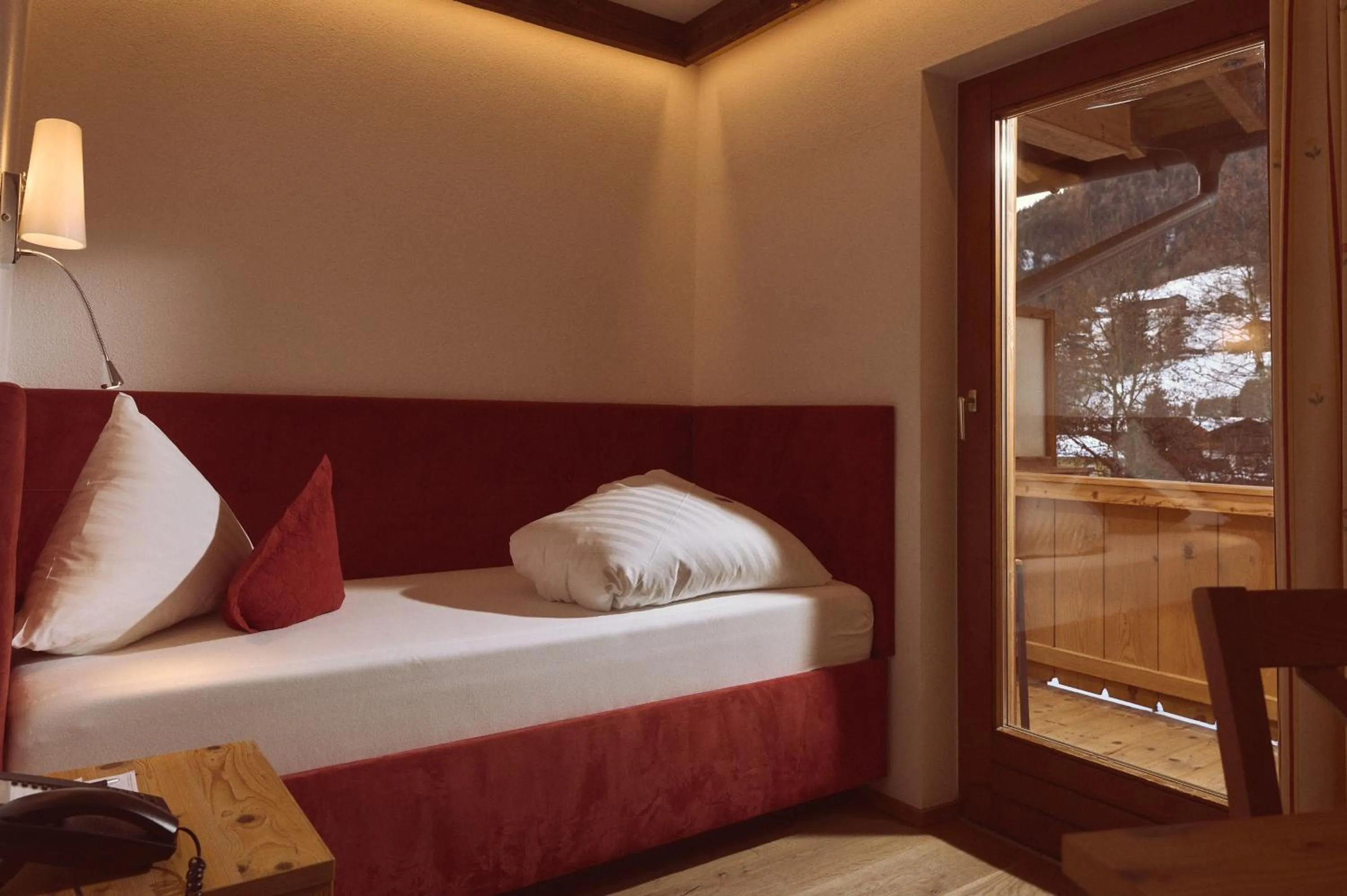 Photo of the whole room, Bed in Hotel Sonnalp