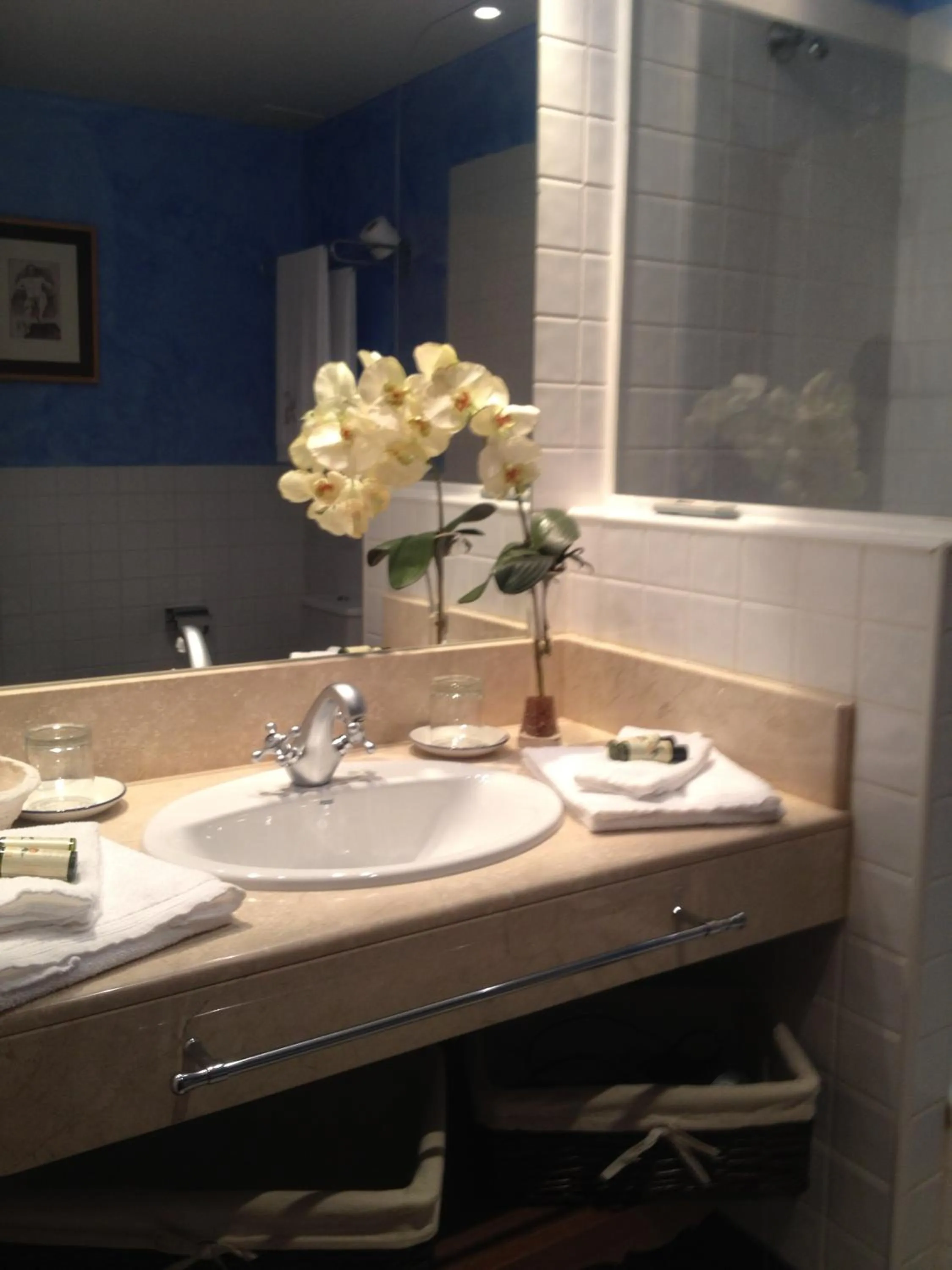 Bathroom in Sierra Quilama -TOP 3 en Alojamientos-Junto a La ALBERCA