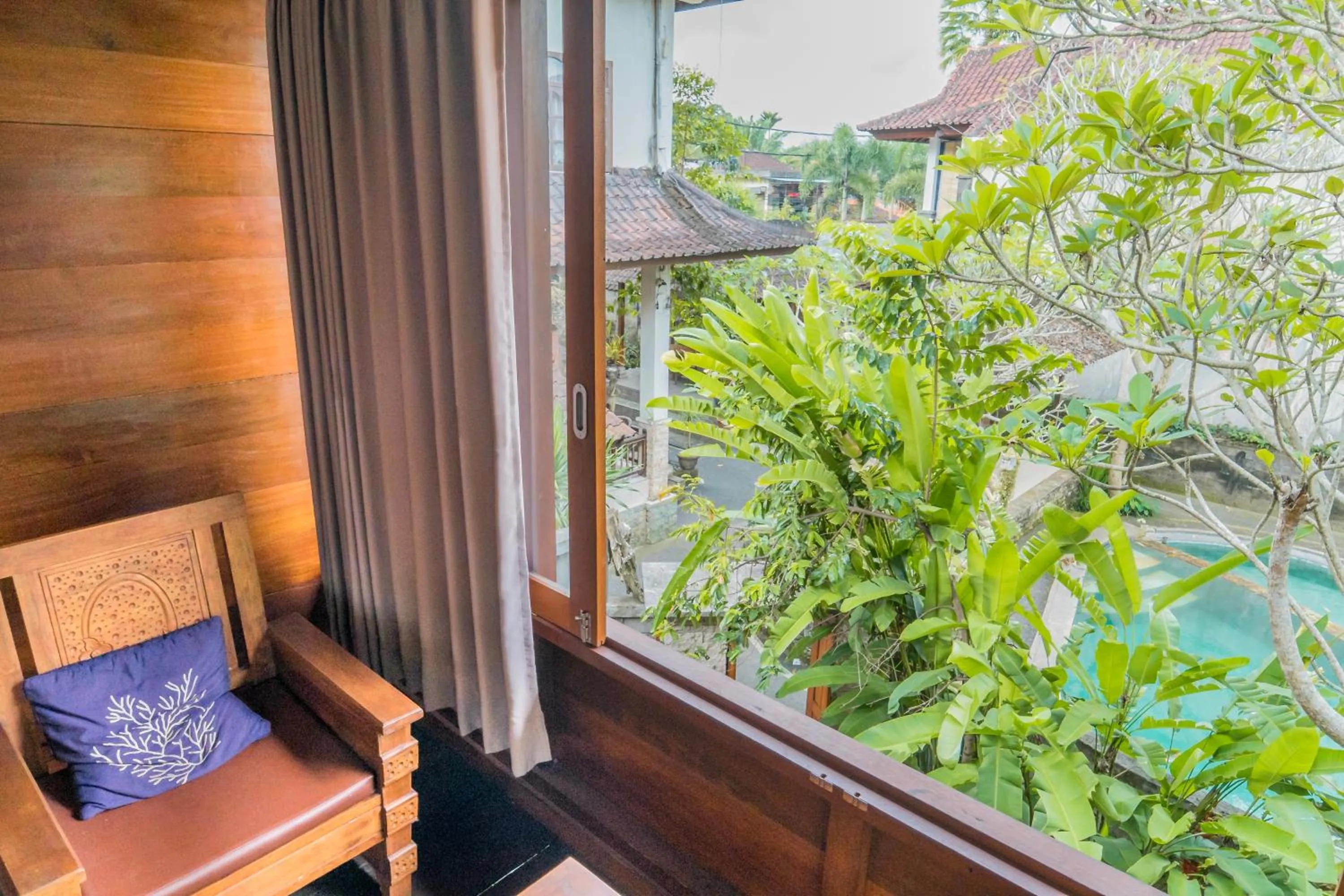 Seating area in Sari Bamboo Bungalows