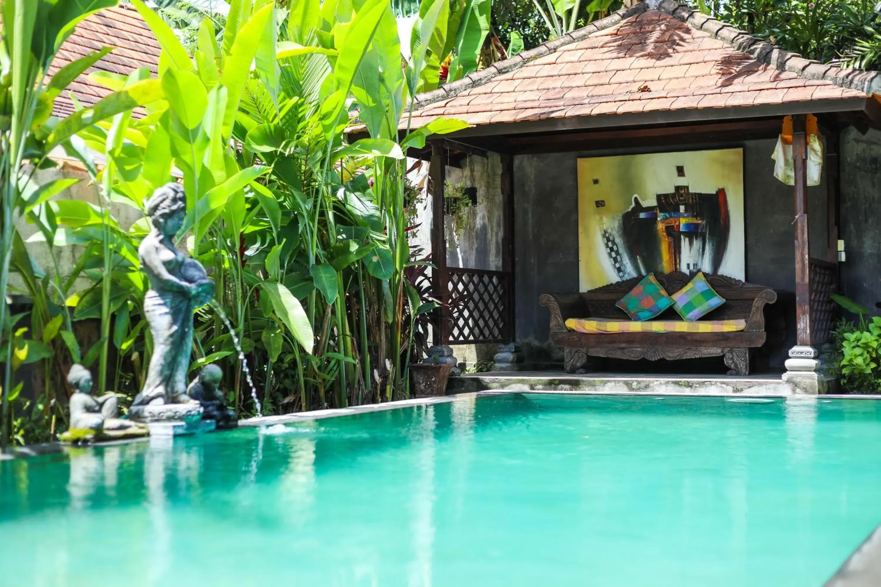 Pool view in Sari Bamboo Bungalows Pool view in Sari Bamboo Bungalows