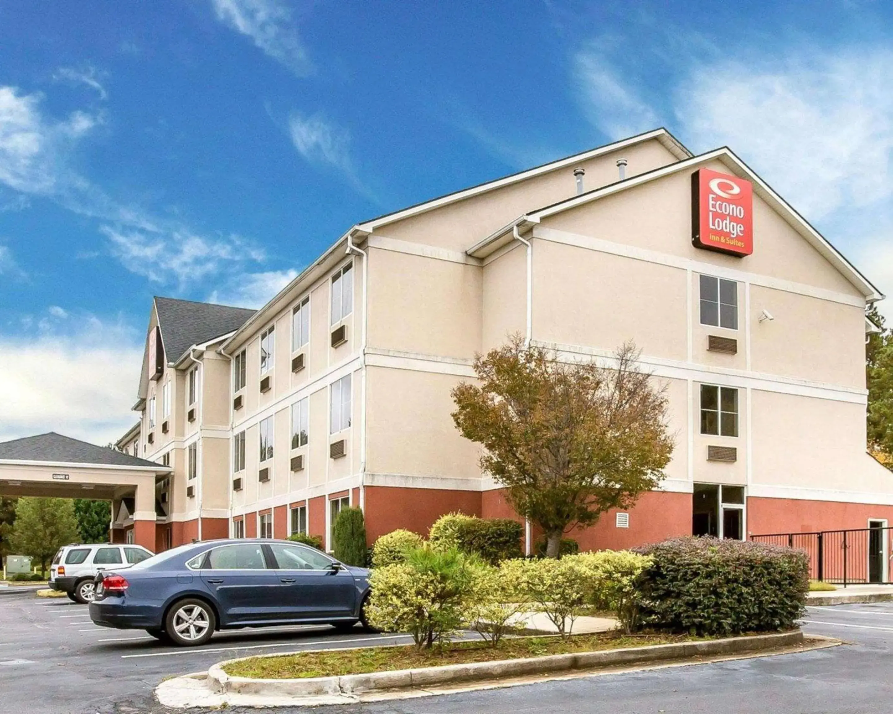 Property building in Econo Lodge Inn & Suites Douglasville Property building in Econo Lodge Inn & Suites Douglasville