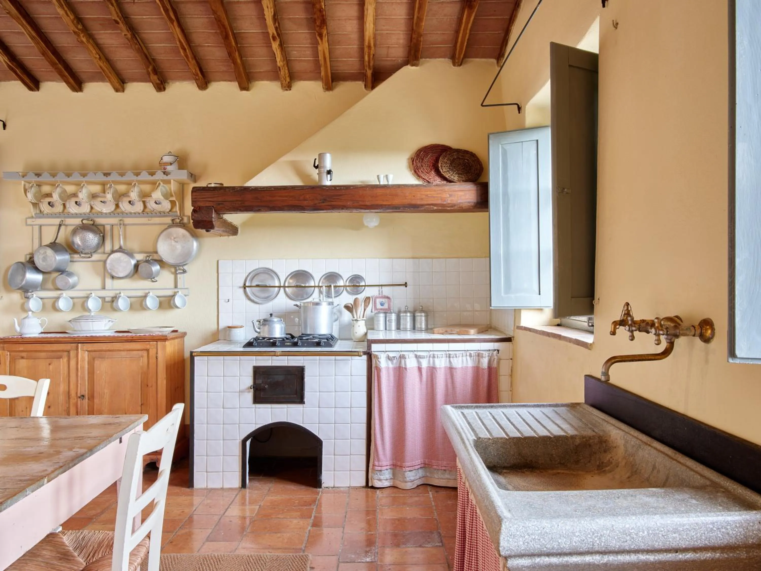 kitchen in Borgo Argenina