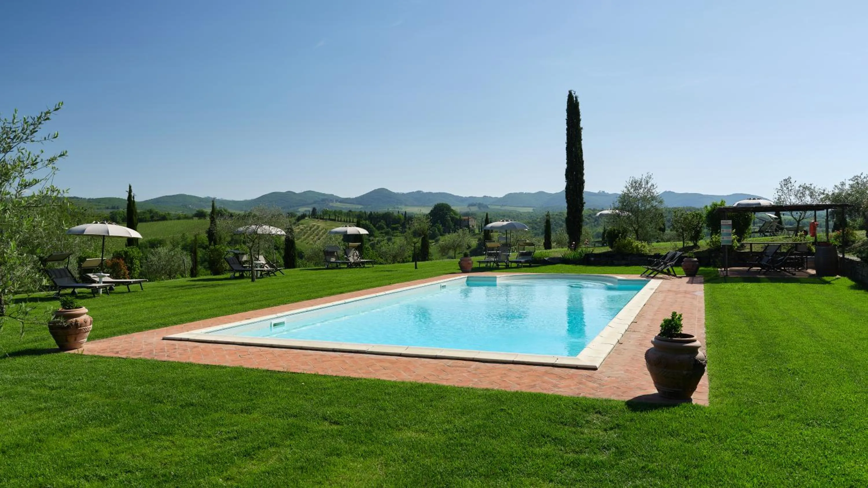 Swimming pool in Borgo Argenina