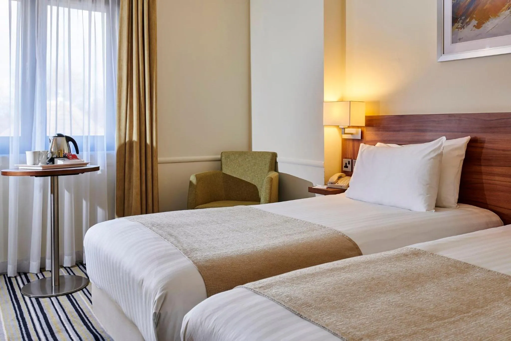 Photo of the whole room, Bed in Holiday Inn Taunton M5, Jct25 by IHG