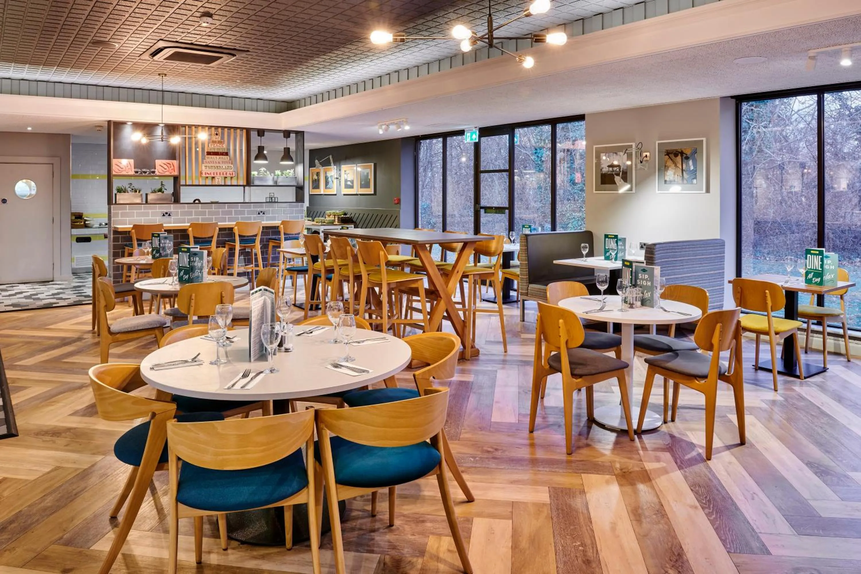 Restaurant/places to eat in Holiday Inn Taunton M5, Jct25 by IHG