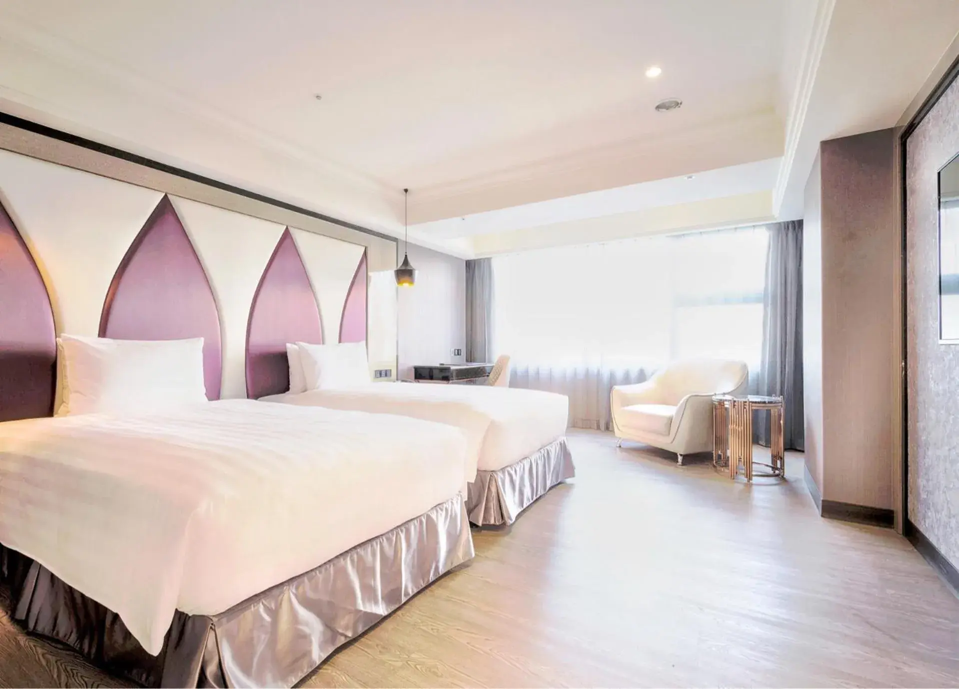 Photo of the whole room, Bed in Sun Hao Hotel Taichung Photo of the whole room, Bed in Sun Hao Hotel Taichung