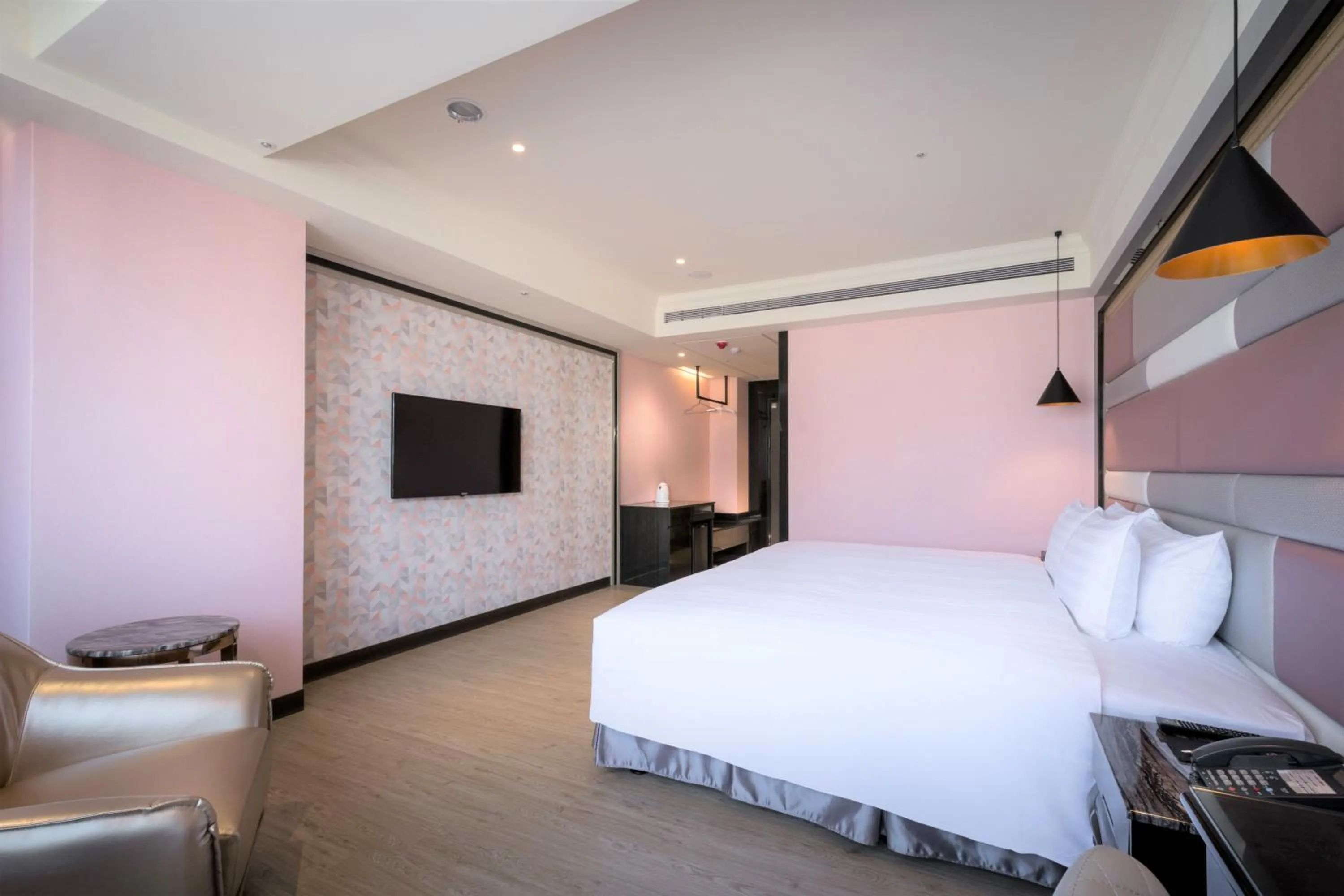 Photo of the whole room, Bed in Sun Hao Hotel Taichung