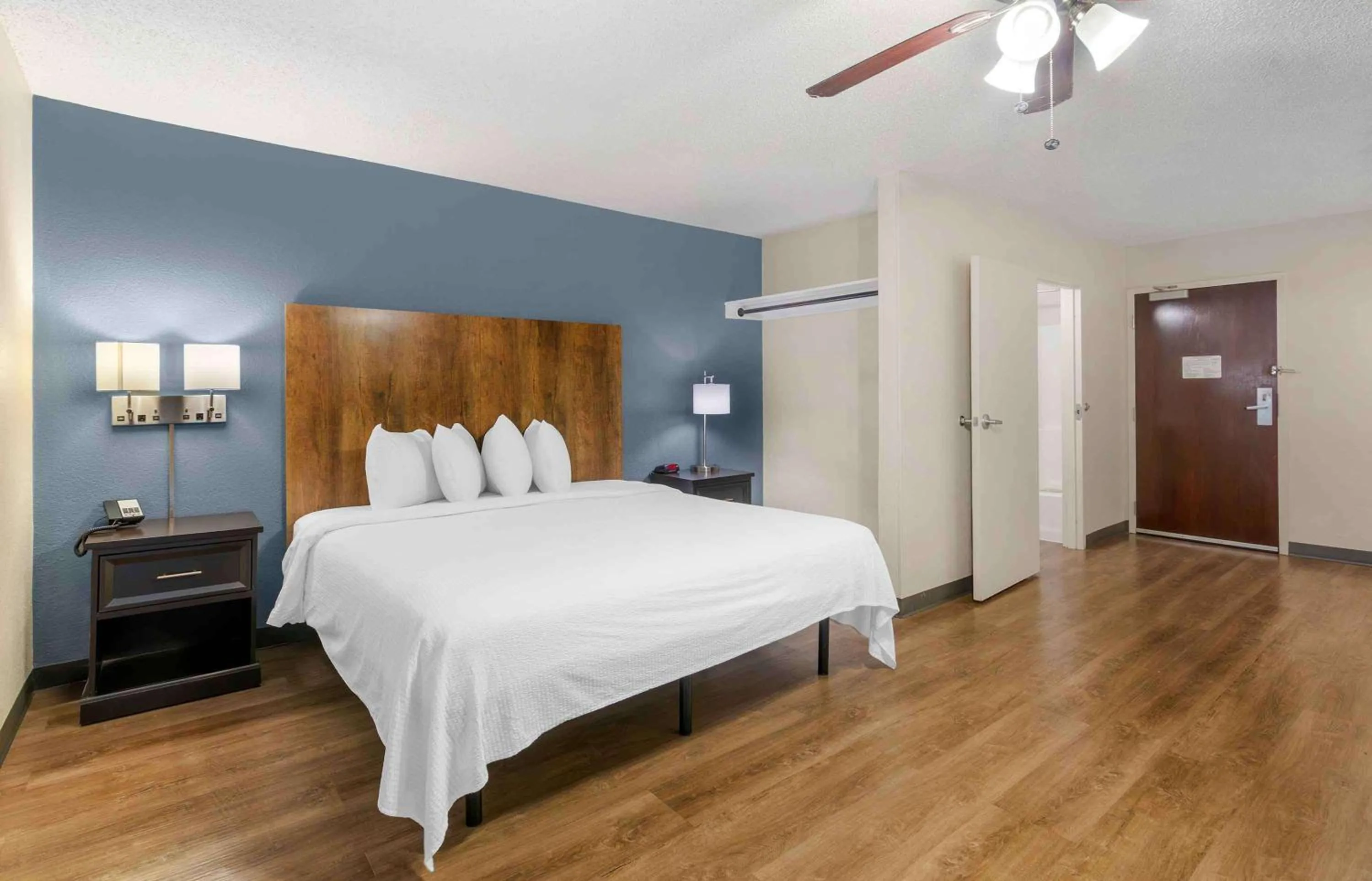 Bedroom, Bed in Extended Stay America Premier Suites - Fort Lauderdale - Convention Center - Cruise Port