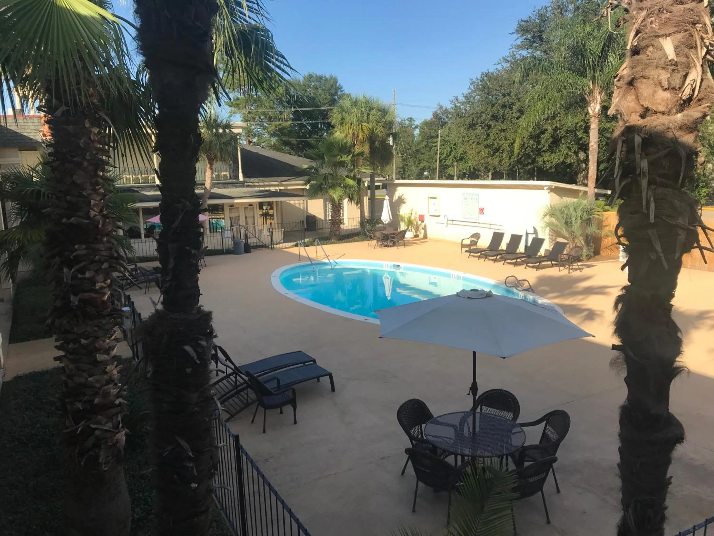 Pool view in Carmel Inn and Suites Thibodaux