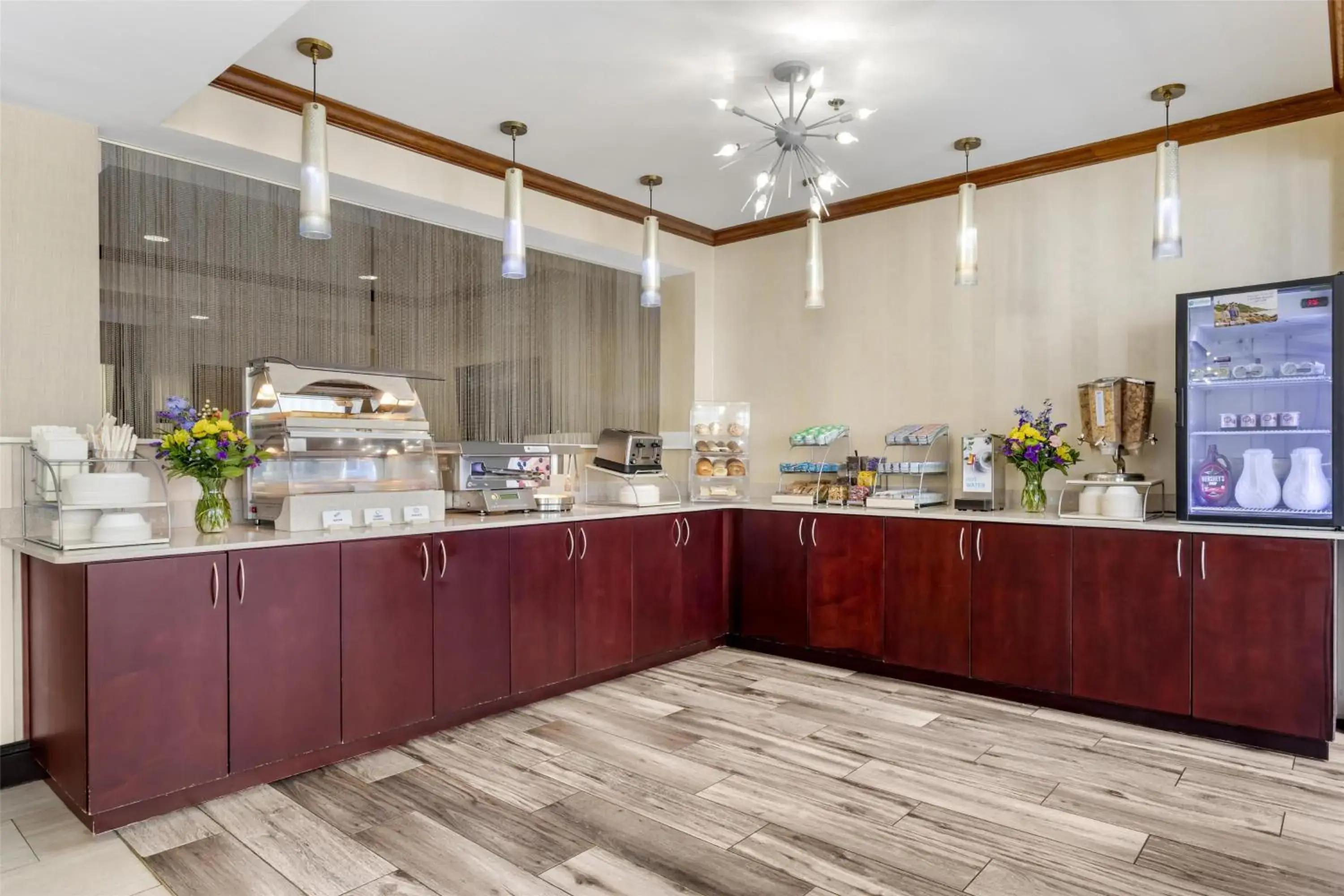 Breakfast in Best Western Plus River Escape Sylva / Dillsboro Breakfast in Best Western Plus River Escape Sylva / Dillsboro