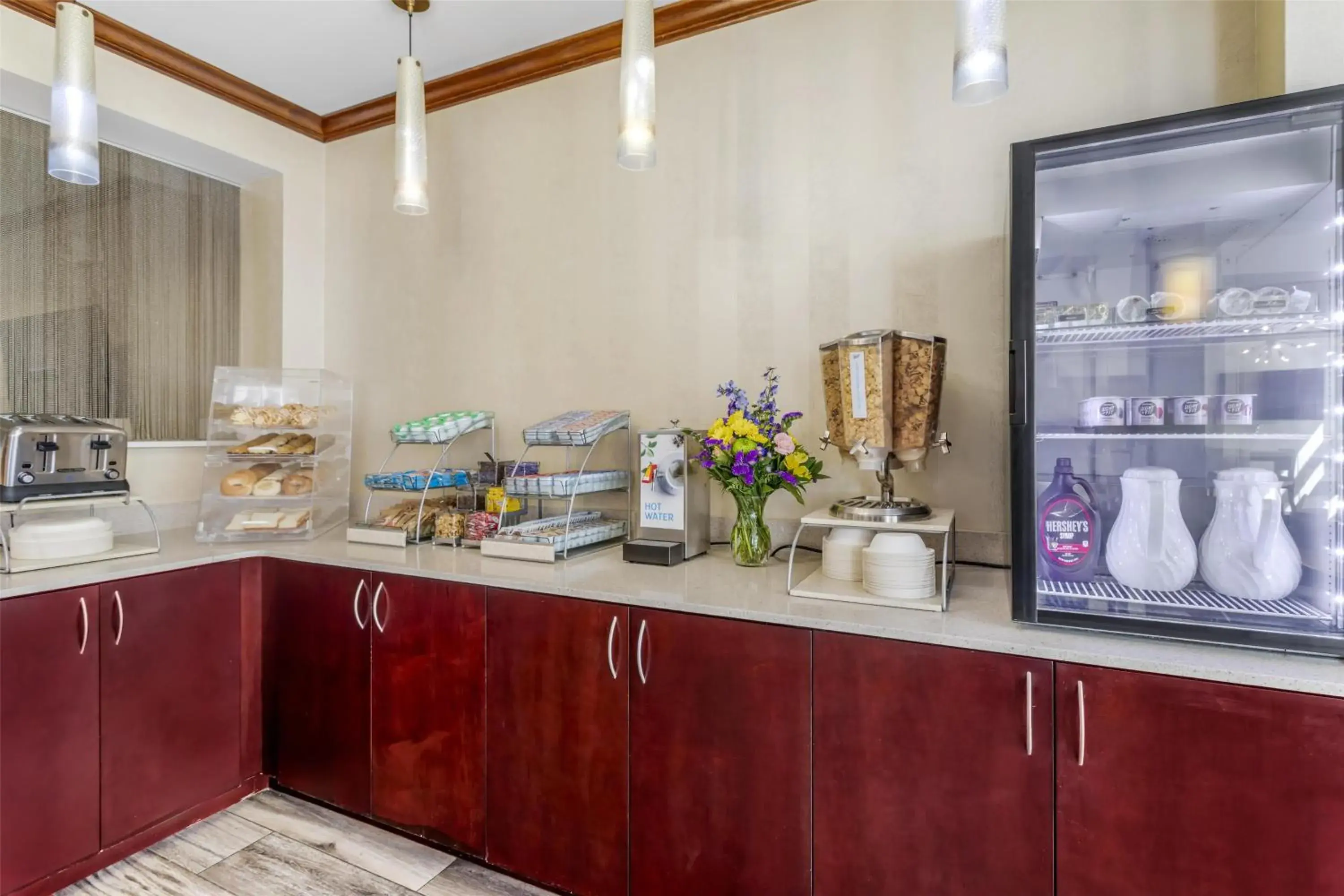 Breakfast in Best Western Plus River Escape Sylva / Dillsboro Breakfast in Best Western Plus River Escape Sylva / Dillsboro