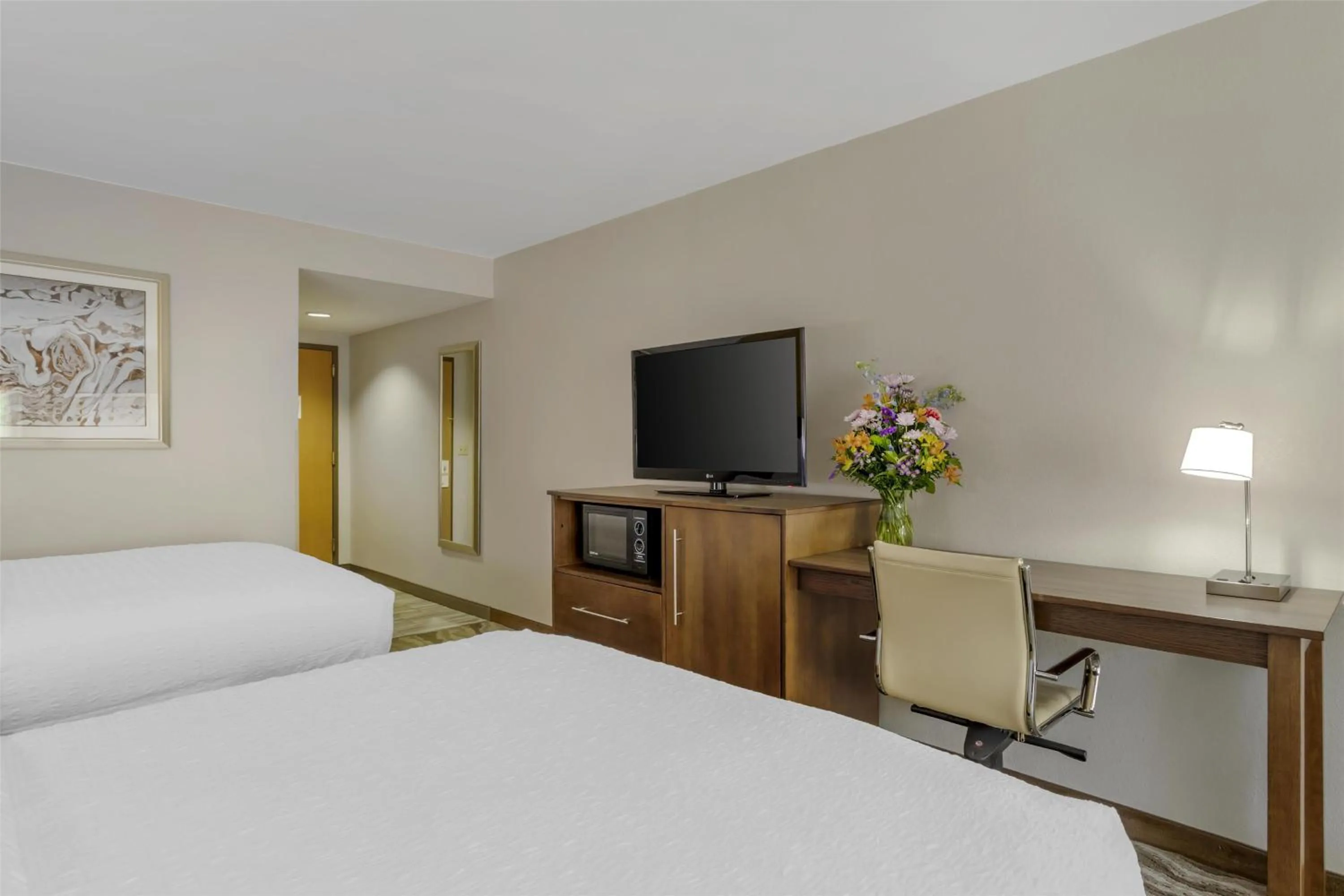 Bedroom, Bed in Best Western Plus River Escape Sylva / Dillsboro