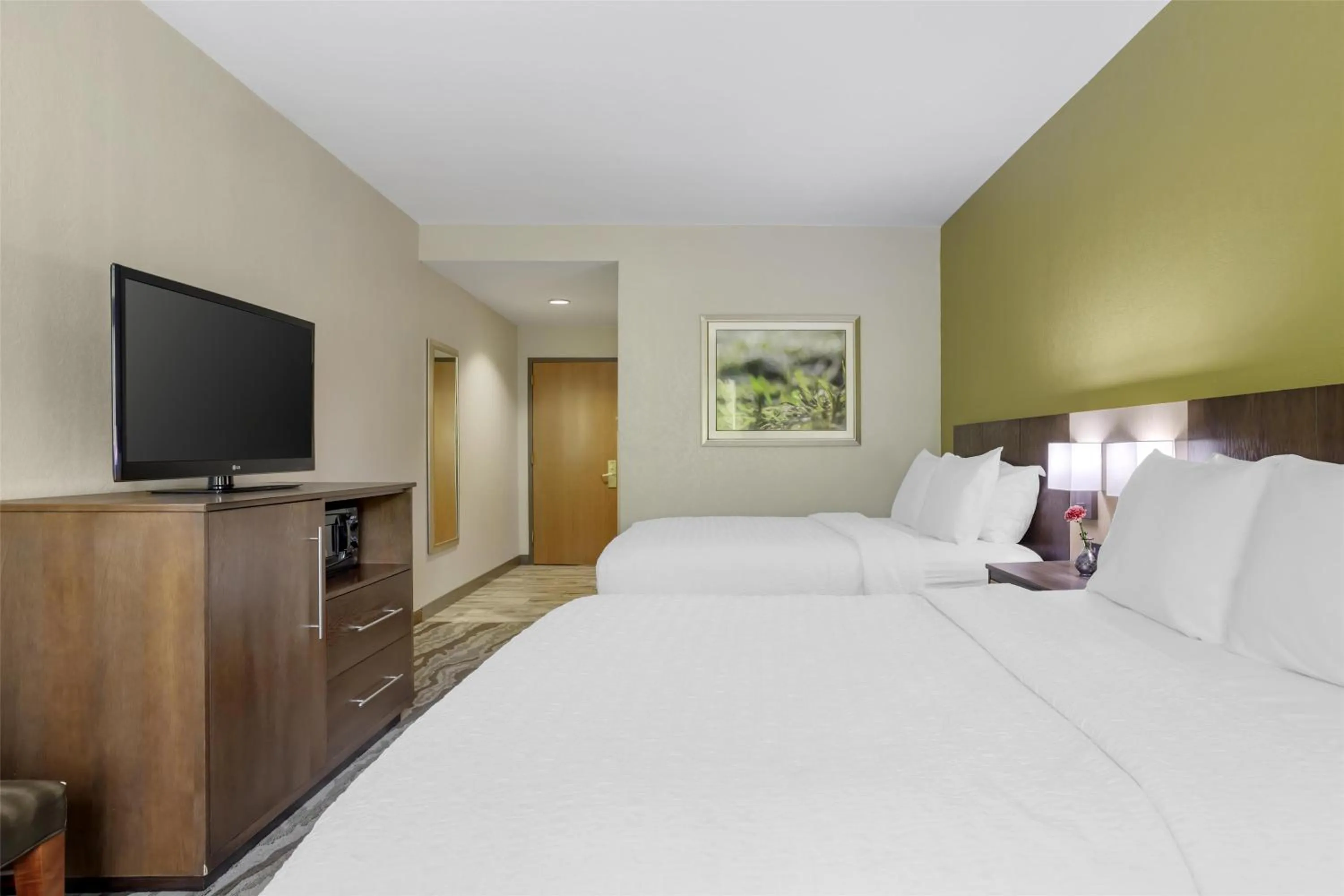 Bedroom, Bed in Best Western Plus River Escape Sylva / Dillsboro