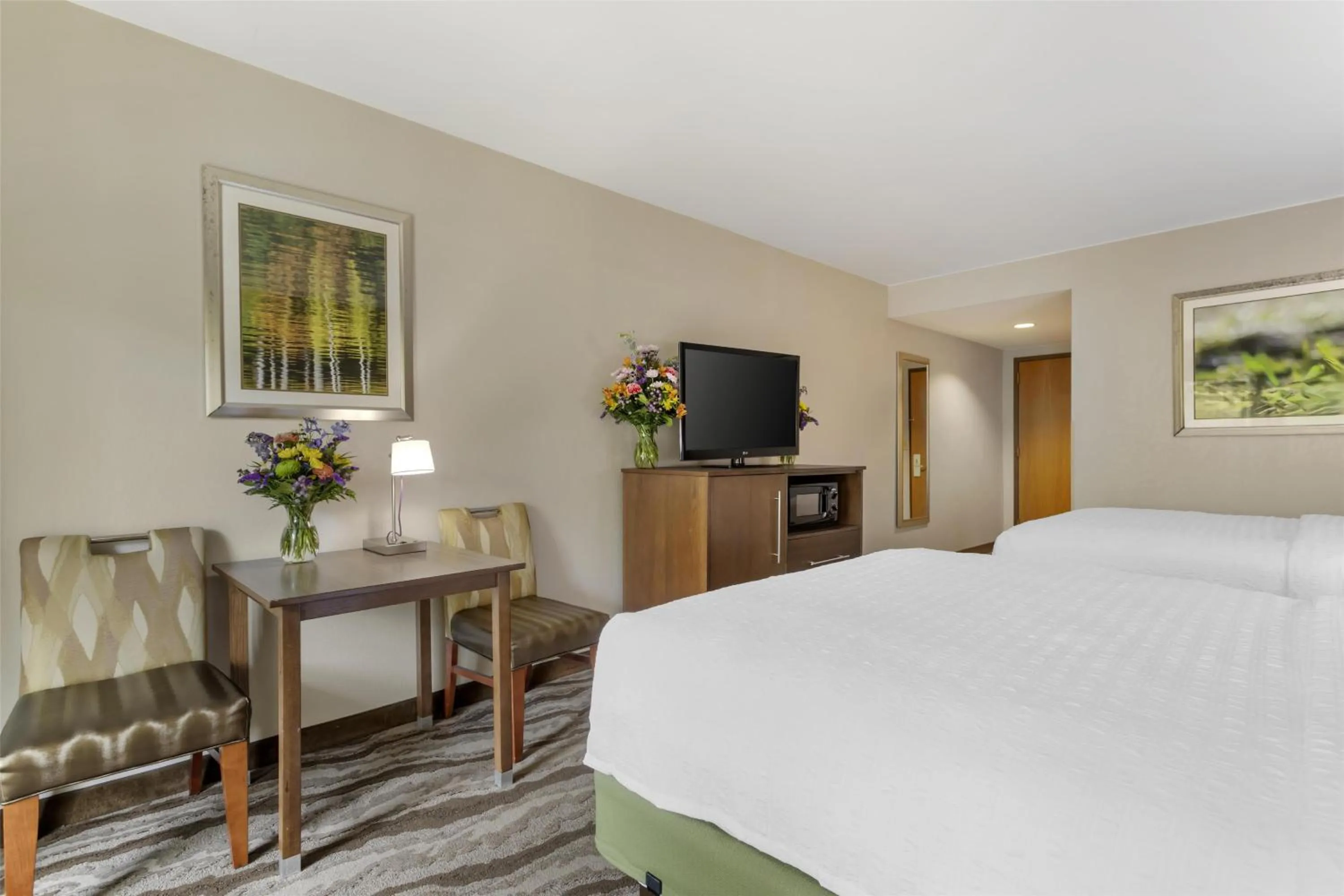 Bedroom, Bed in Best Western Plus River Escape Sylva / Dillsboro