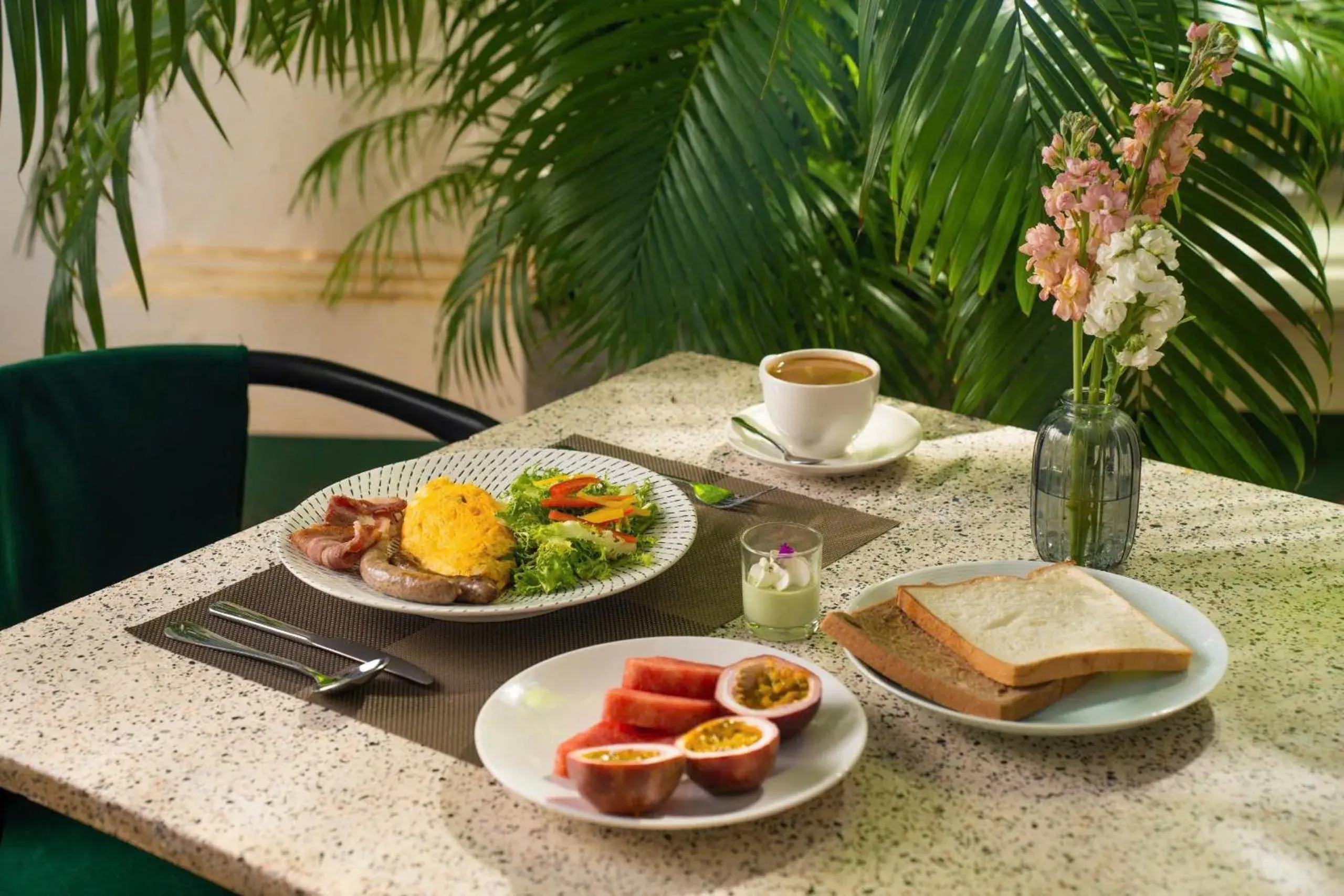 Restaurant/places to eat in T-Ritz Saigon Hotel & Apartment Restaurant/places to eat in T-Ritz Saigon Hotel & Apartment