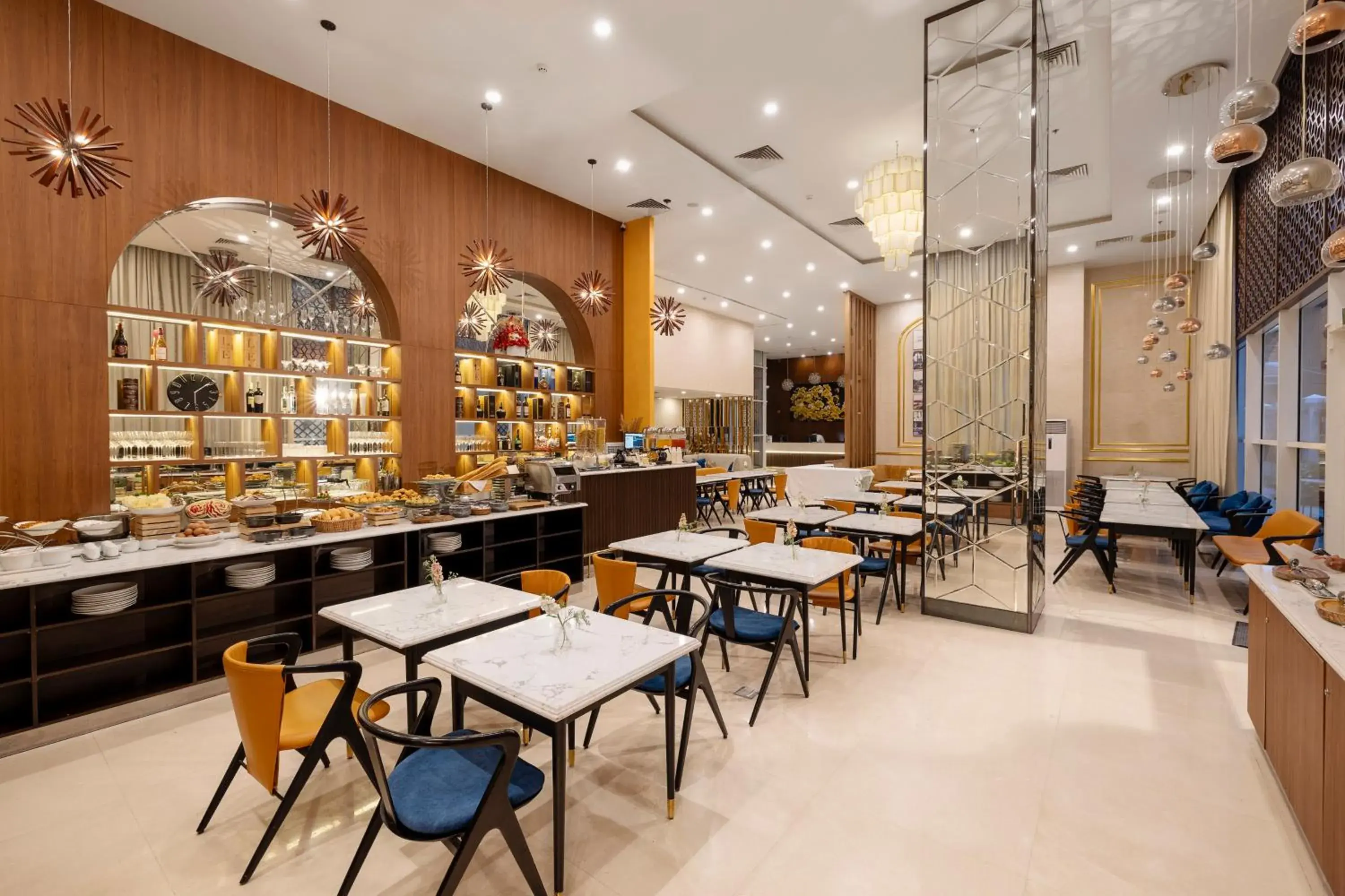 Restaurant/places to eat in T-Ritz Saigon Hotel & Apartment Restaurant/places to eat in T-Ritz Saigon Hotel & Apartment