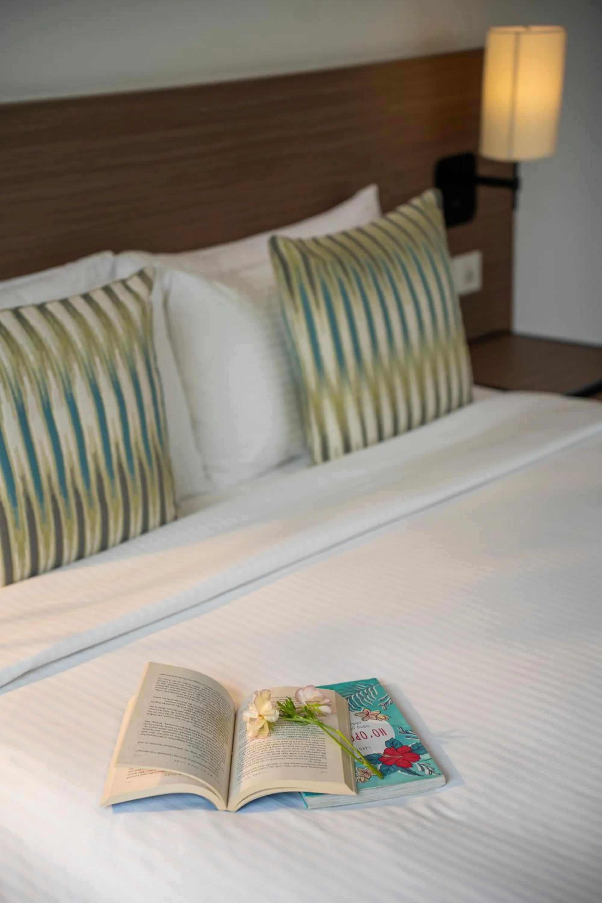 Bed in T-Ritz Saigon Hotel & Apartment