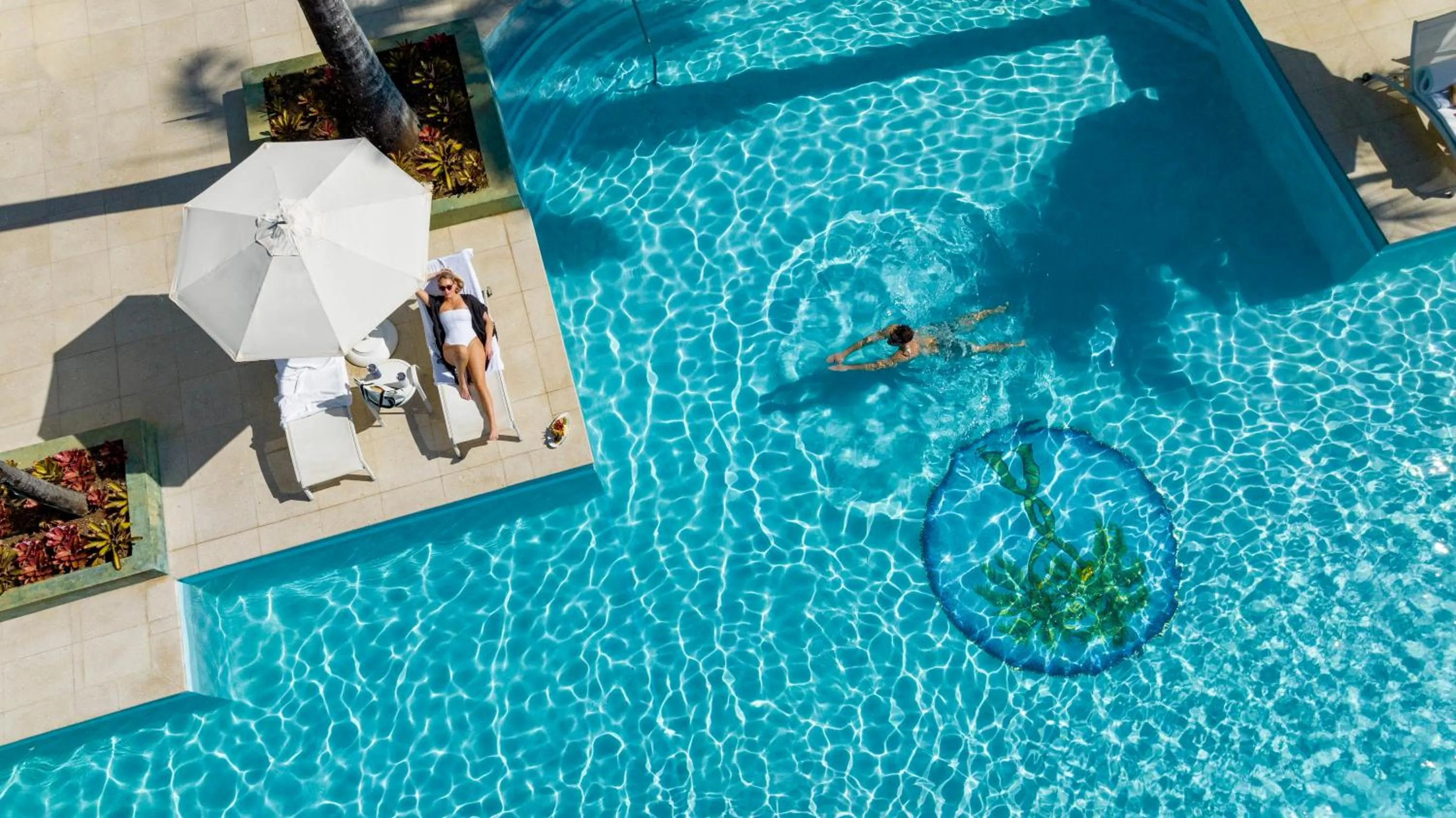 Swimming pool in Couples Negril