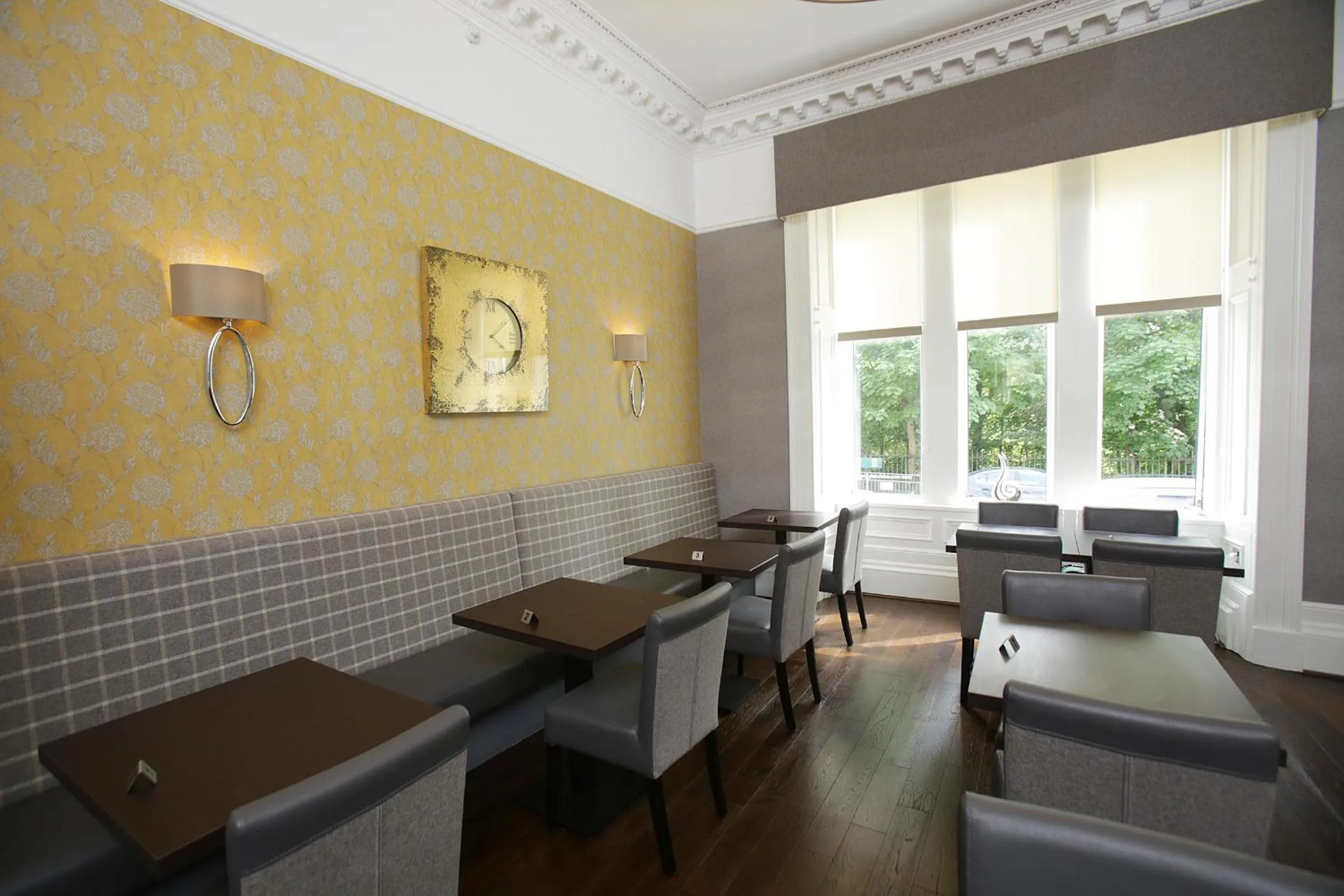 Buffet breakfast in Embassy Apartments