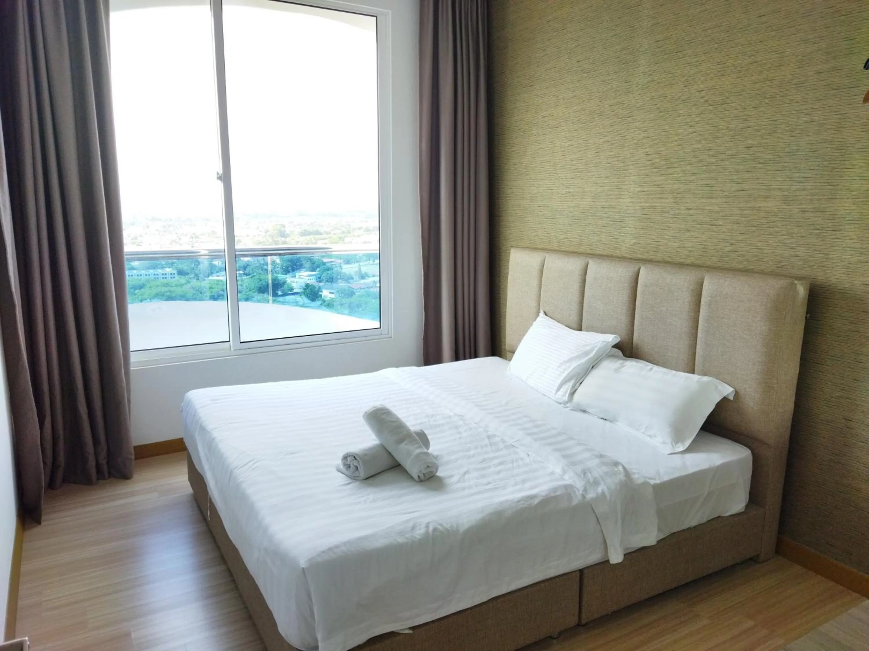 Bed in ExcluSuites Malacca @ The Wave Residence