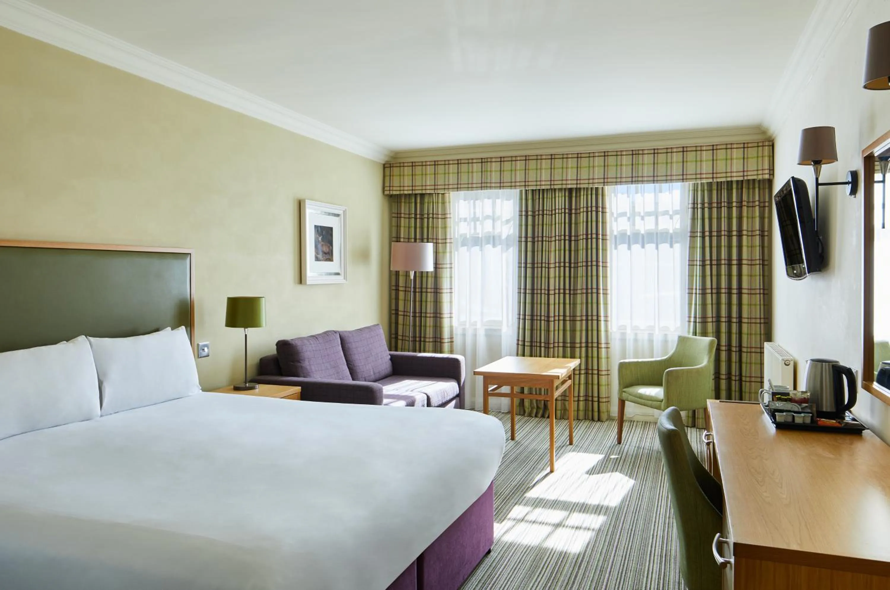 Bedroom, Bed in Leonardo Boutique Huntingtower Perth