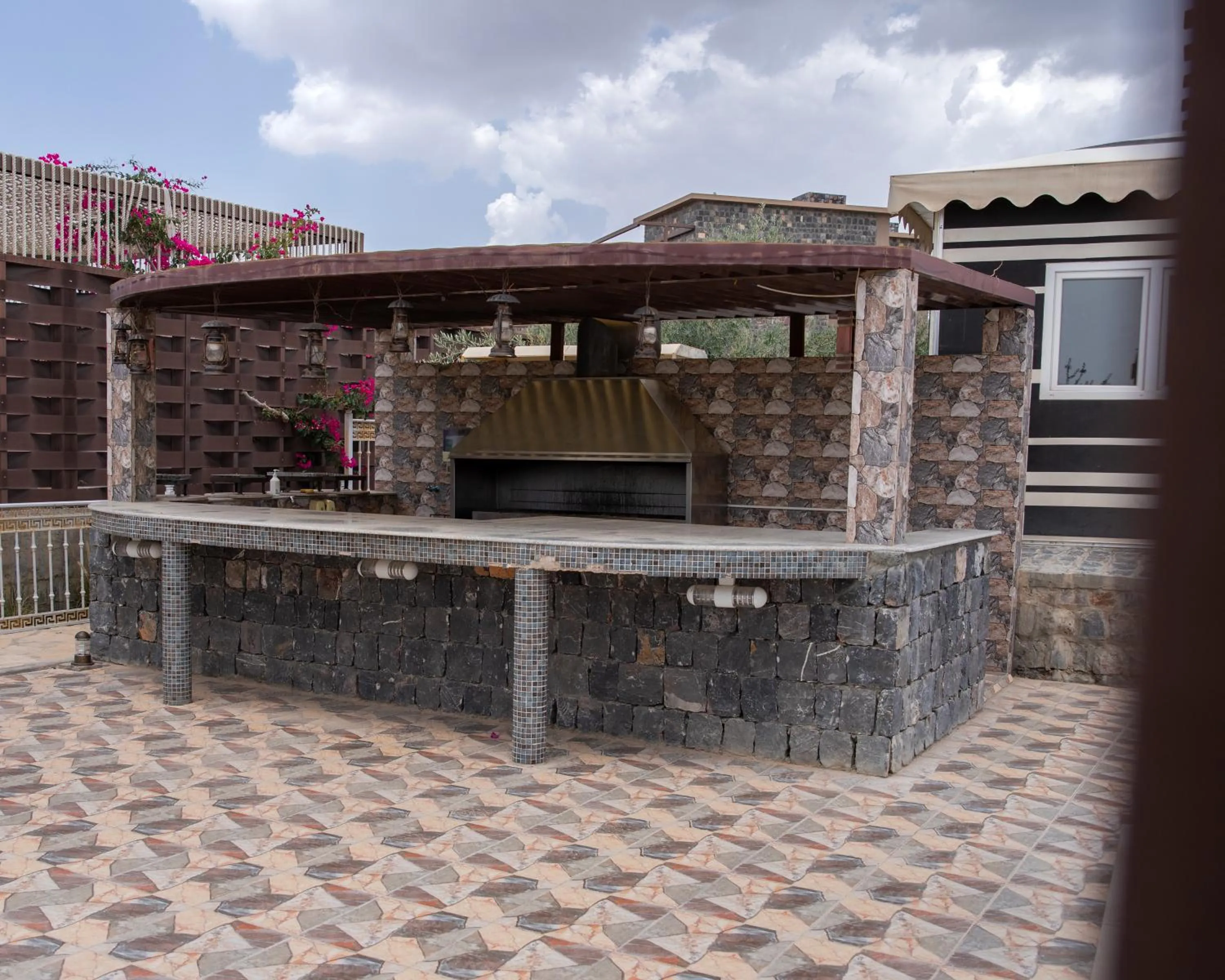 BBQ facilities in Sama Hotel Jabal Al Akhdar