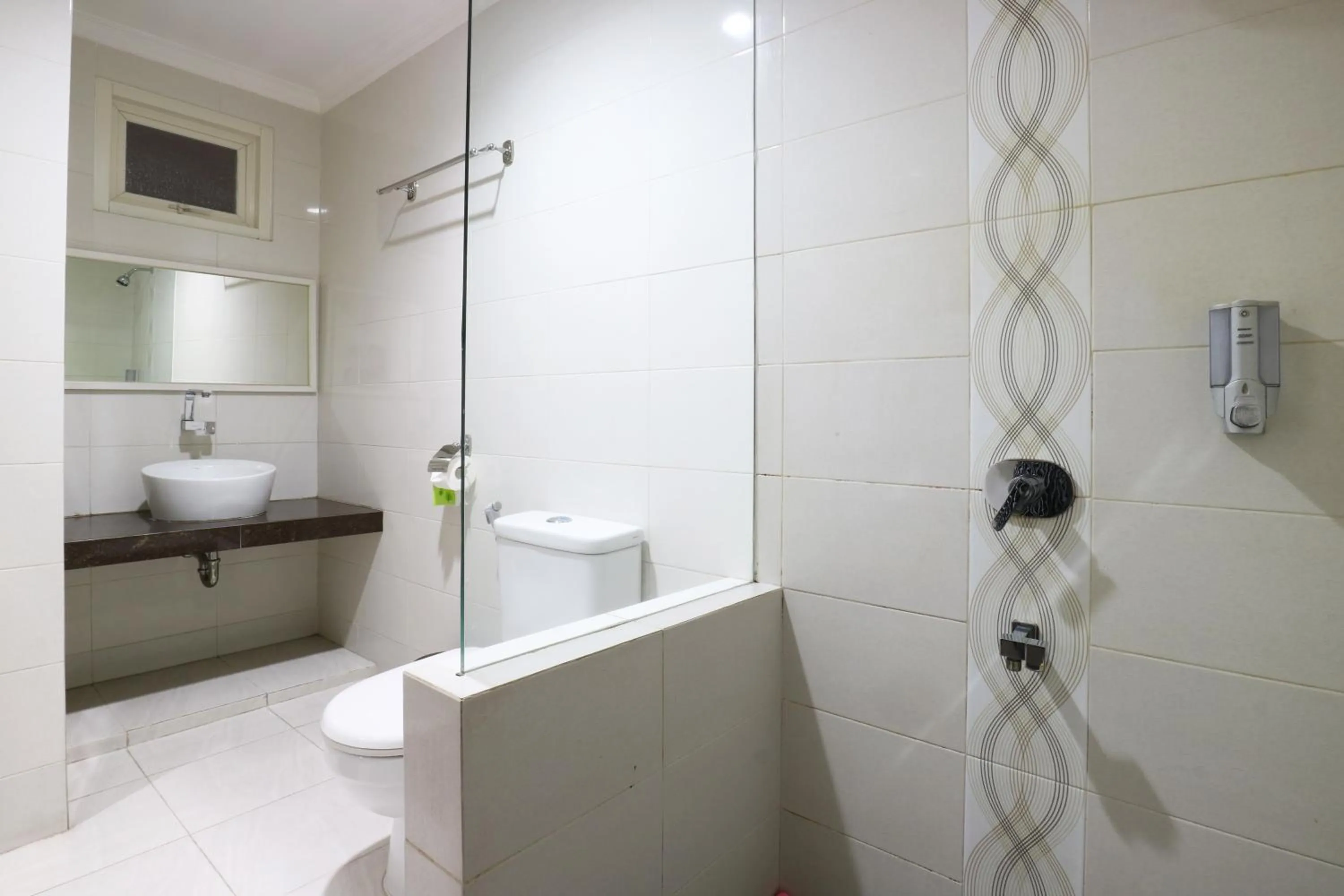 Bathroom in Chiaro Hotel Syariah