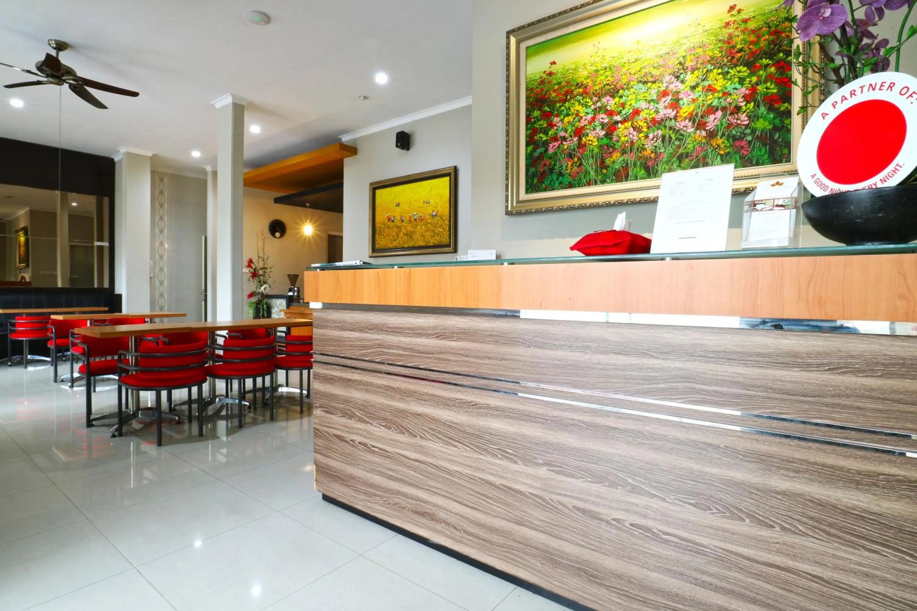 Lobby or reception in Chiaro Hotel Syariah