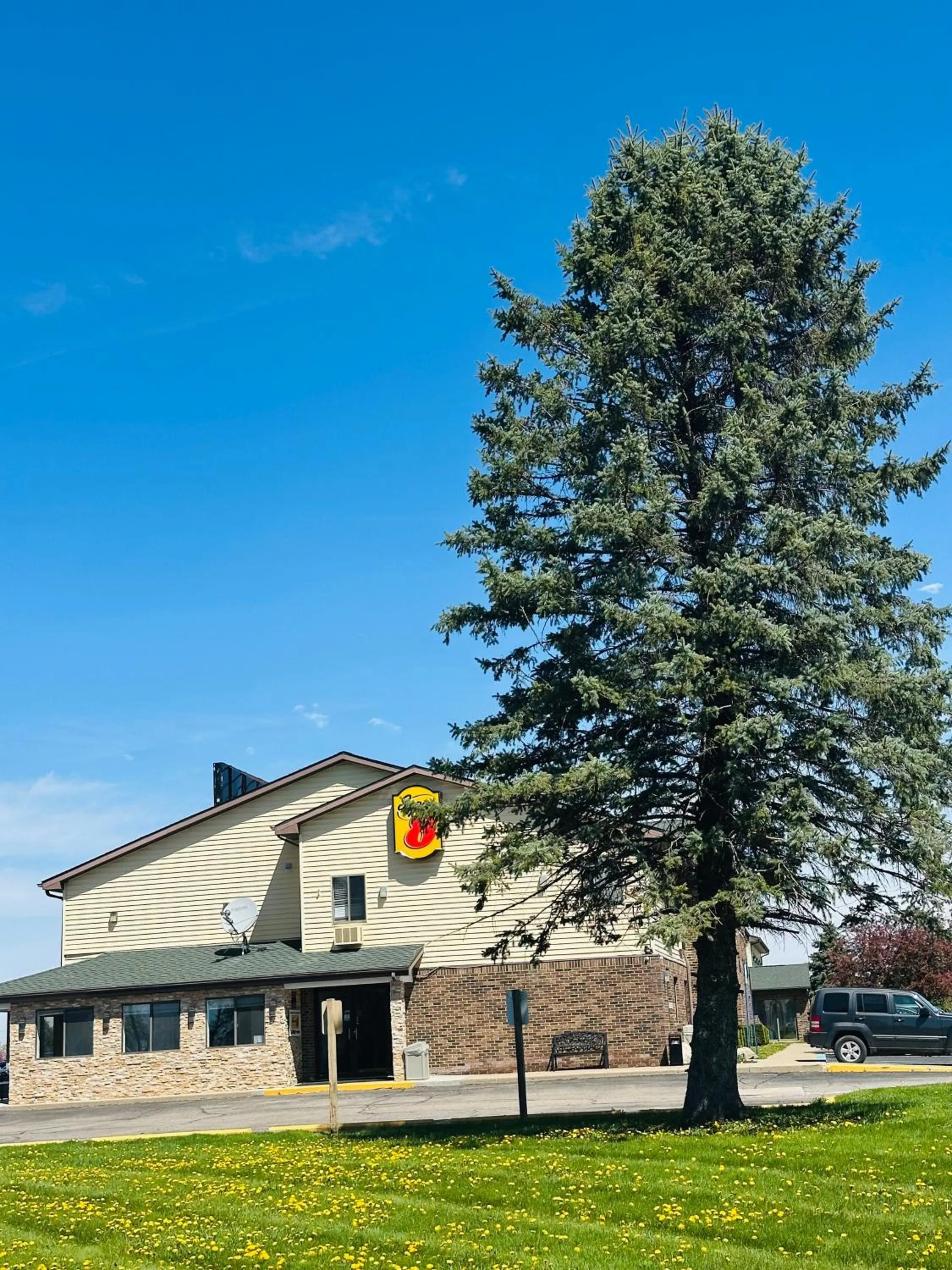 Super 8 by Wyndham Imlay City